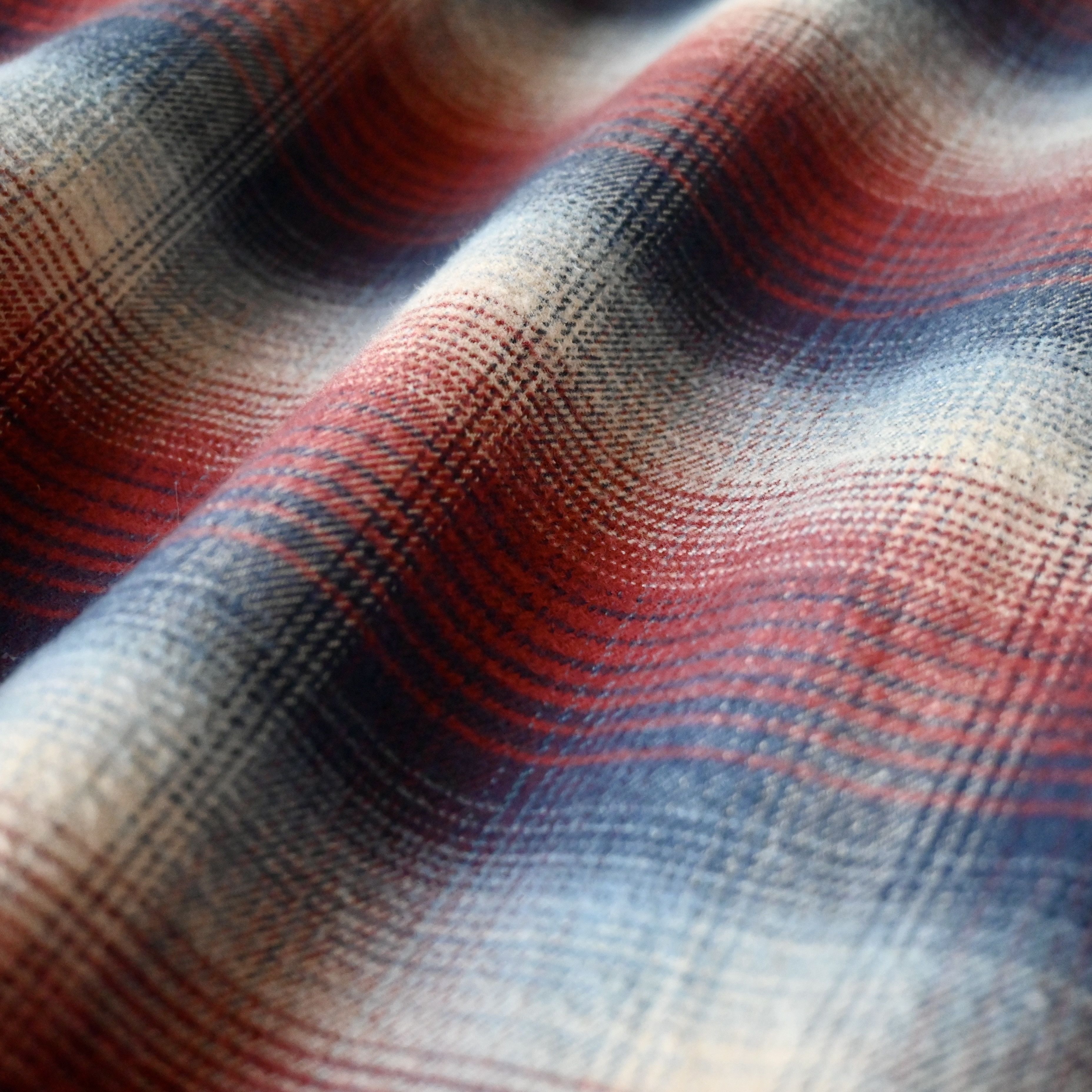 Uniqlo VTG 1990s UNIQLO ombre/shadow plaid cotton flannel shirt, M Size US M / EU 48-50 / 2 - 12 Thumbnail