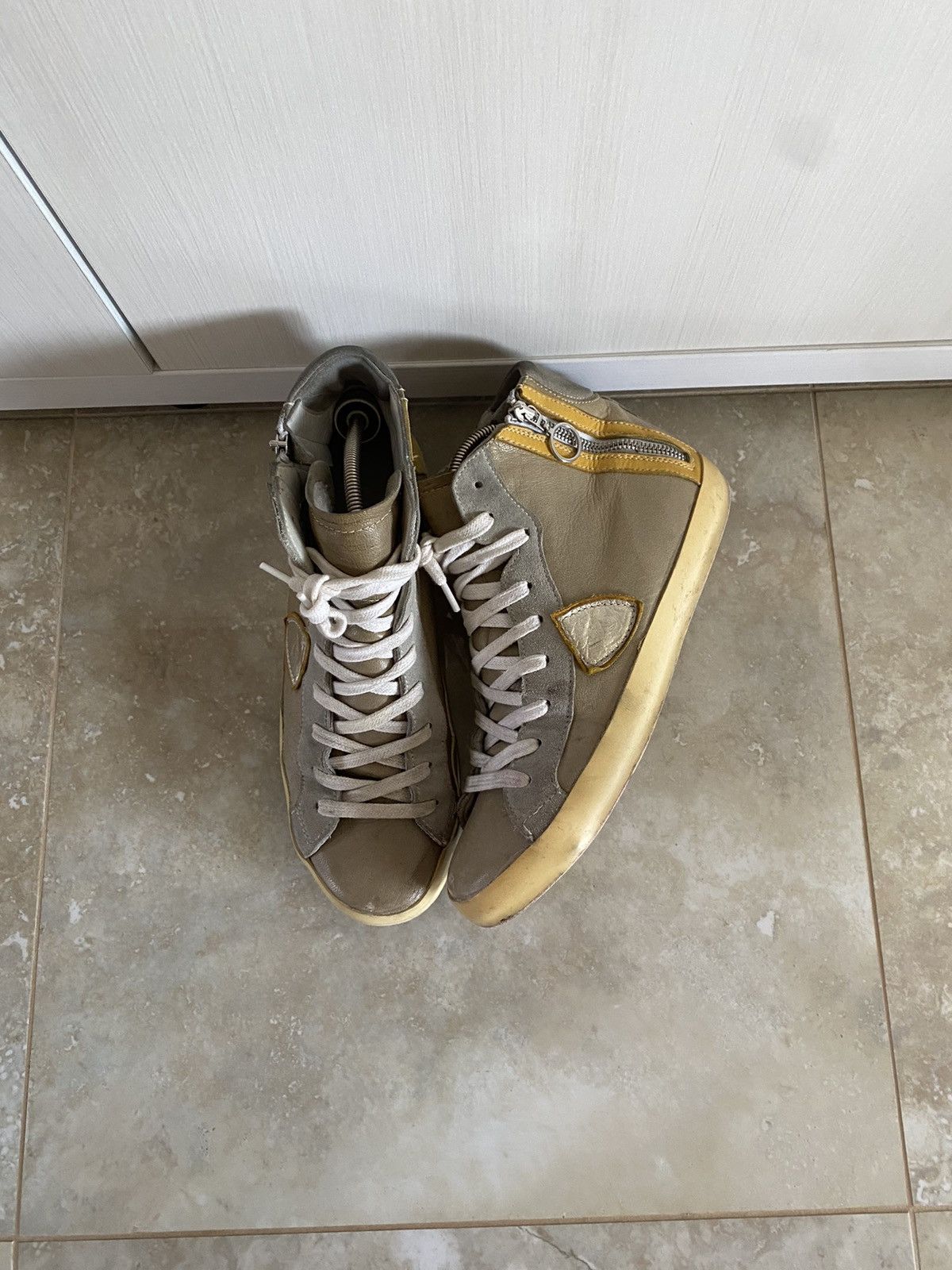 Philippe Model Vintage Philipe Model Paris Mid Brown 6 Distressed Sneakers Size US 8 / EU 41 - 2 Thumbnail