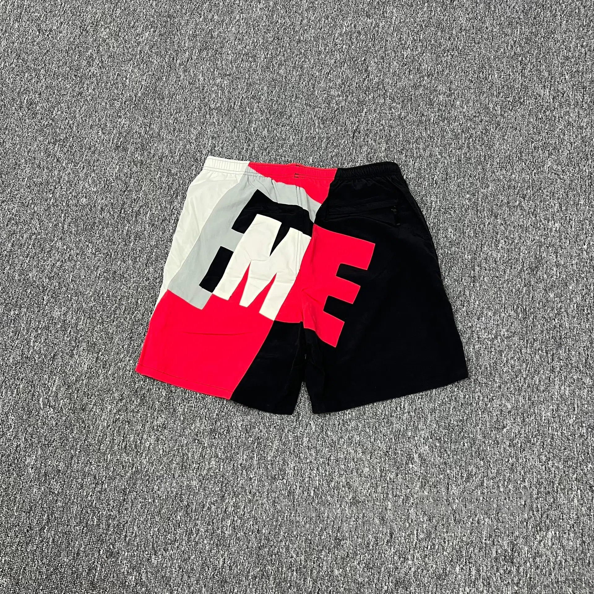 Supreme SUPREME Large letter logo in color combination; casual sho Size US 30 / EU 46 - 2 Thumbnail
