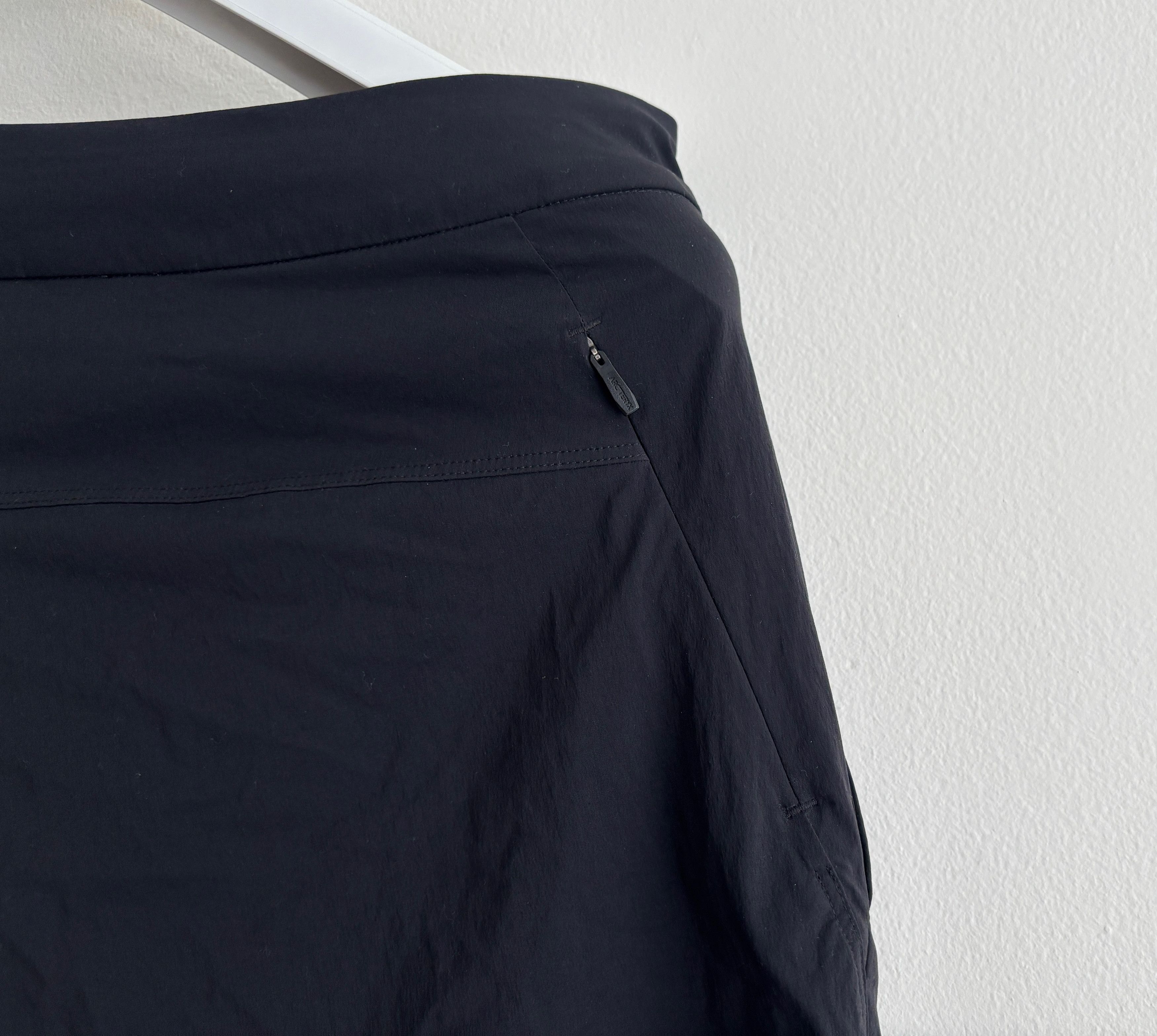 Black Nylon Acrople Joggers/ Hiking/ Running Pants- 32