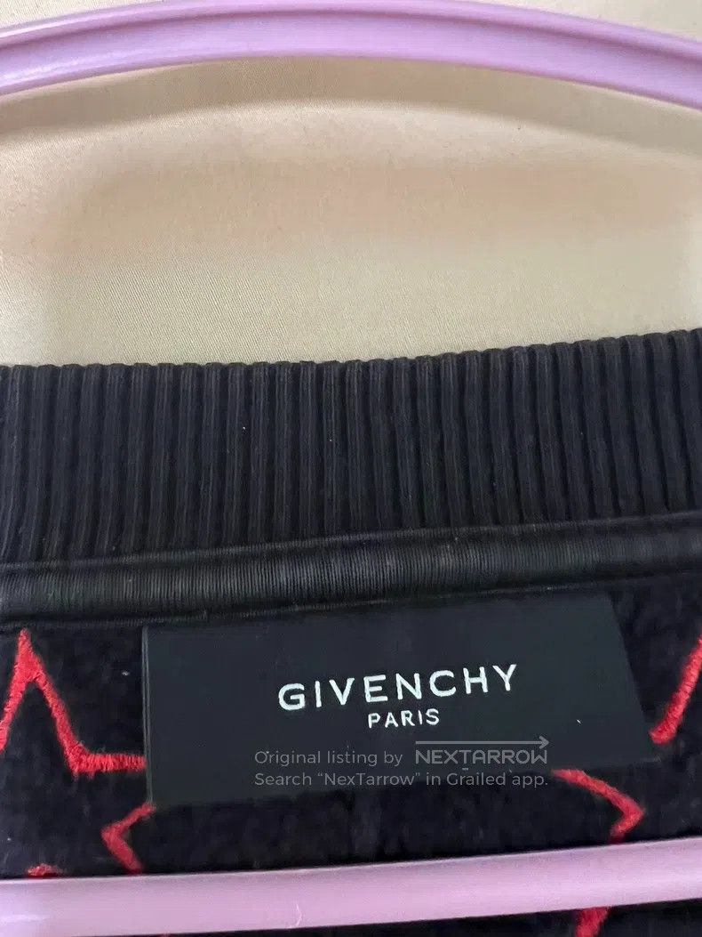 Givenchy Givenchy Black and red star sweater Size US L / EU 52-54 / 3 - 2 Thumbnail