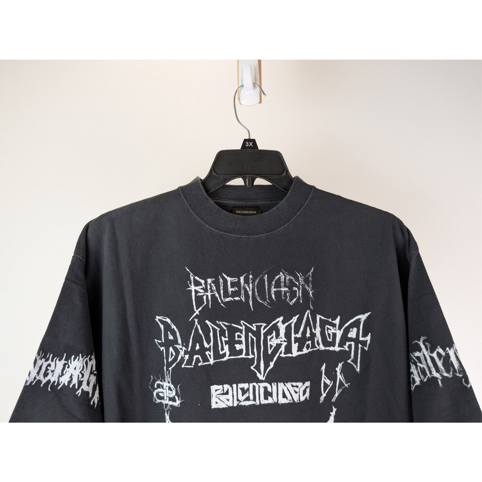 Balenciaga o1rshd1 Heavy Graphic Print DIY Metal Logo T-shirt in Black Size US M / EU 48-50 / 2 - 3 Thumbnail