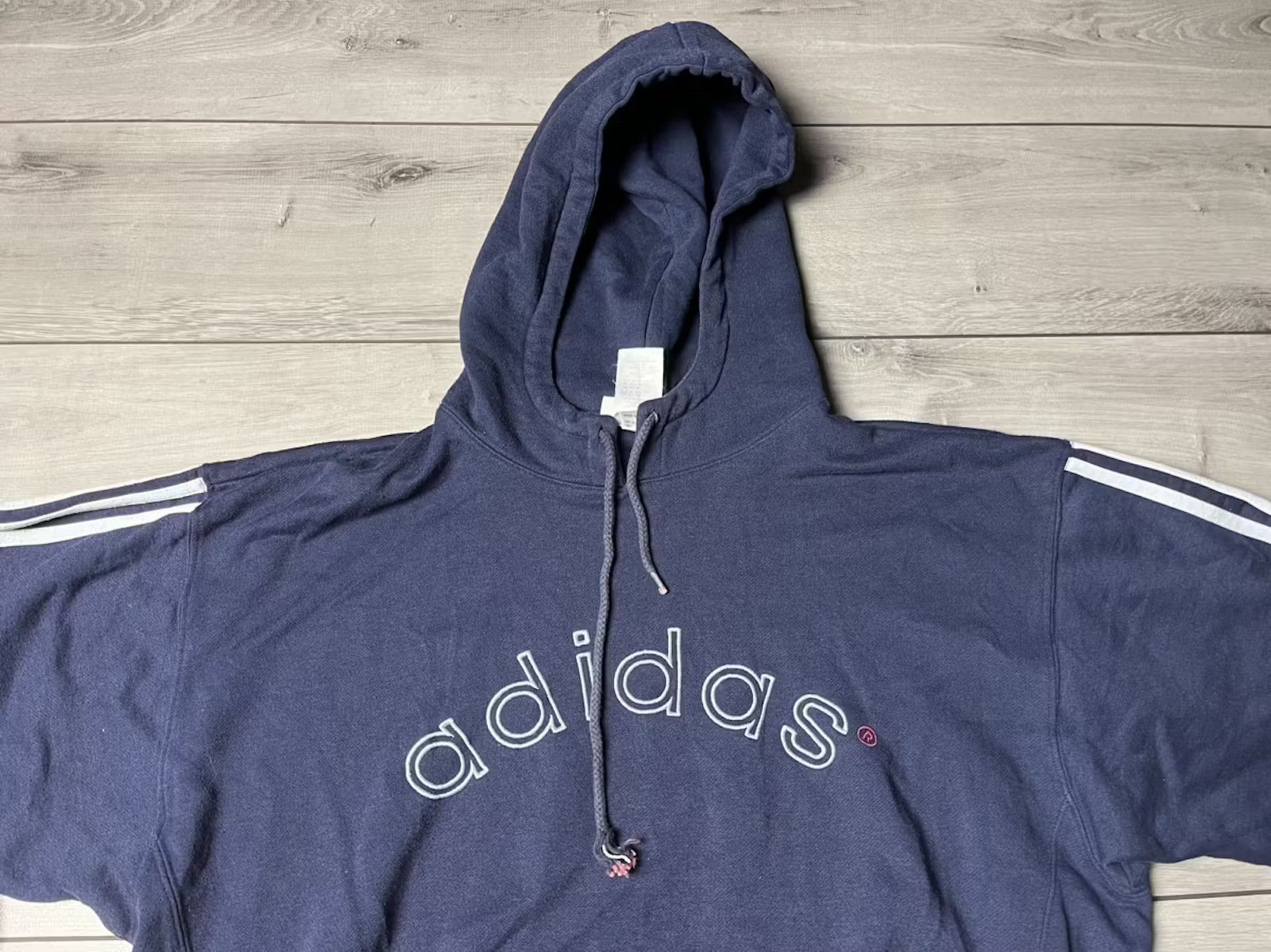 Adidas Vintage Adidas hoodie embroidered logo size Large Size US L / EU 52-54 / 3 - 3 Thumbnail