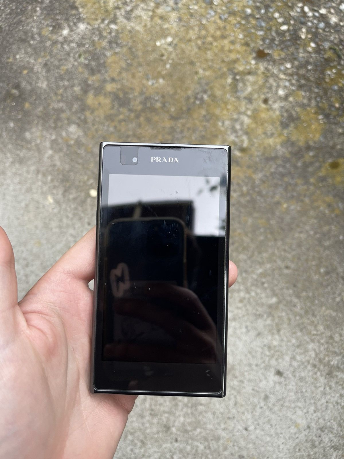 Prada x LG 2008 touchscreen phone collectors item *read 👇*