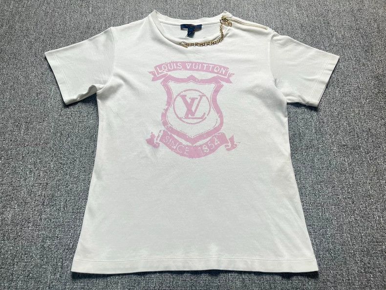 Louis Vuitton LV Pink Shield Logo White Short Sleeve - dmc Size US S / EU 44-46 / 1 - 1 Thumbnail