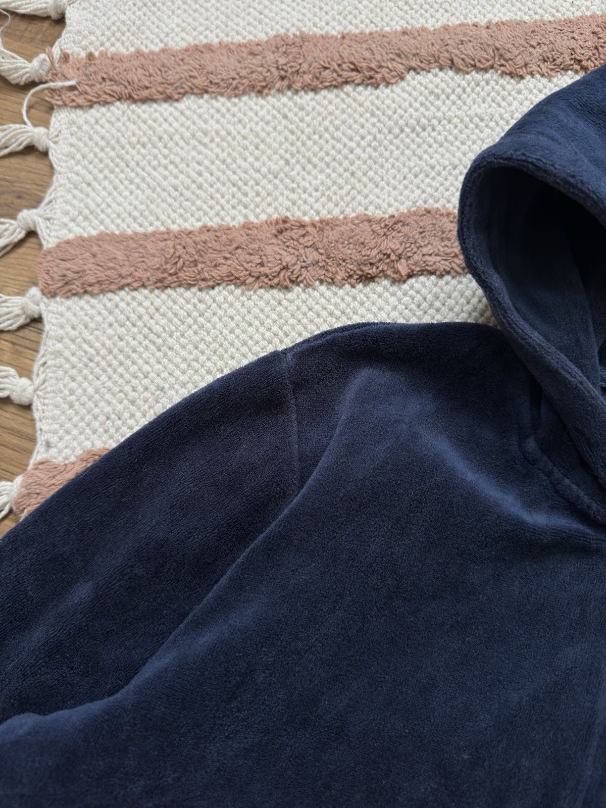 Juicy Couture VINTAGE VELOUR JUICY COUTURE CROPPED 2000s ZIP UP HOODIE Size M / US 6-8 / IT 42-44 - 5 Thumbnail