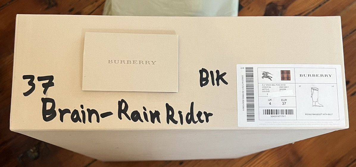 Burberry Authentic Burberry black brain riding rainboot belt Italy 37 Size US 6.5 / IT 36.5 - 10 Thumbnail