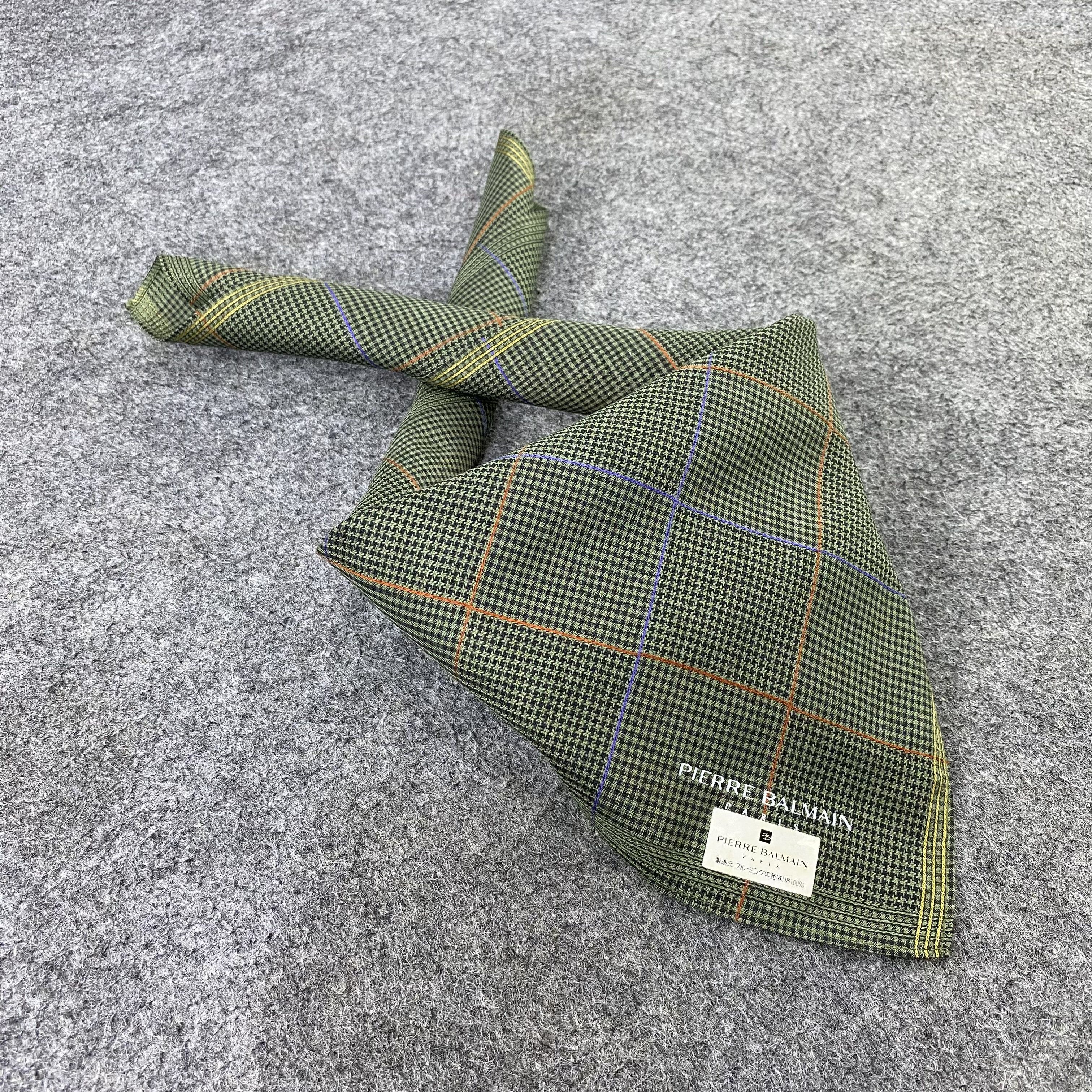 Pierre Balmain Pierre Balmain Handkerchief / Bandana / Neckerchief -B945 Size ONE SIZE - 1 Thumbnail