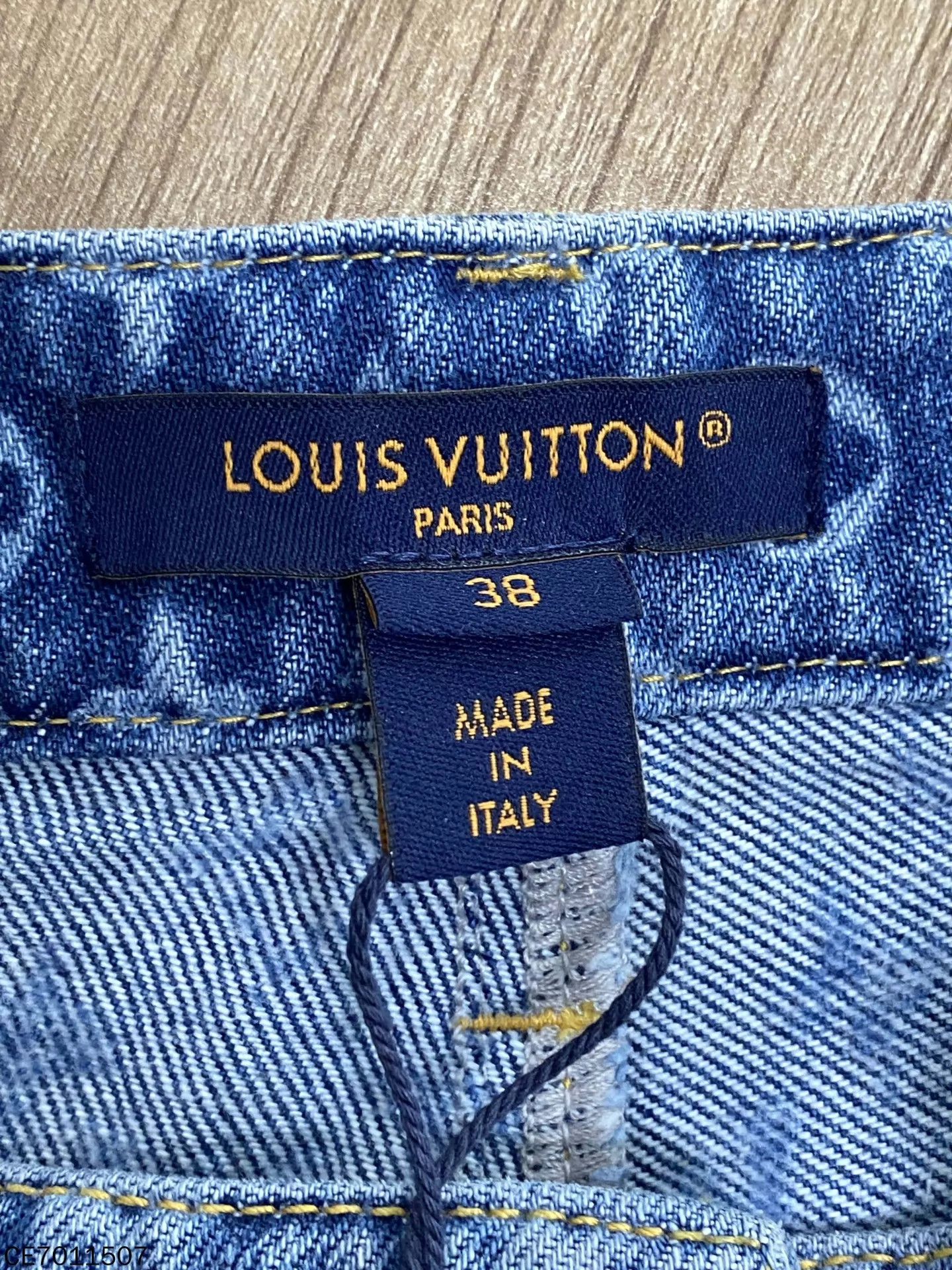 Louis Vuitton LV 25fw Washed Monogram All Over Print Jeans 38 Size 27" / US 4 / IT 40 - 6 Thumbnail