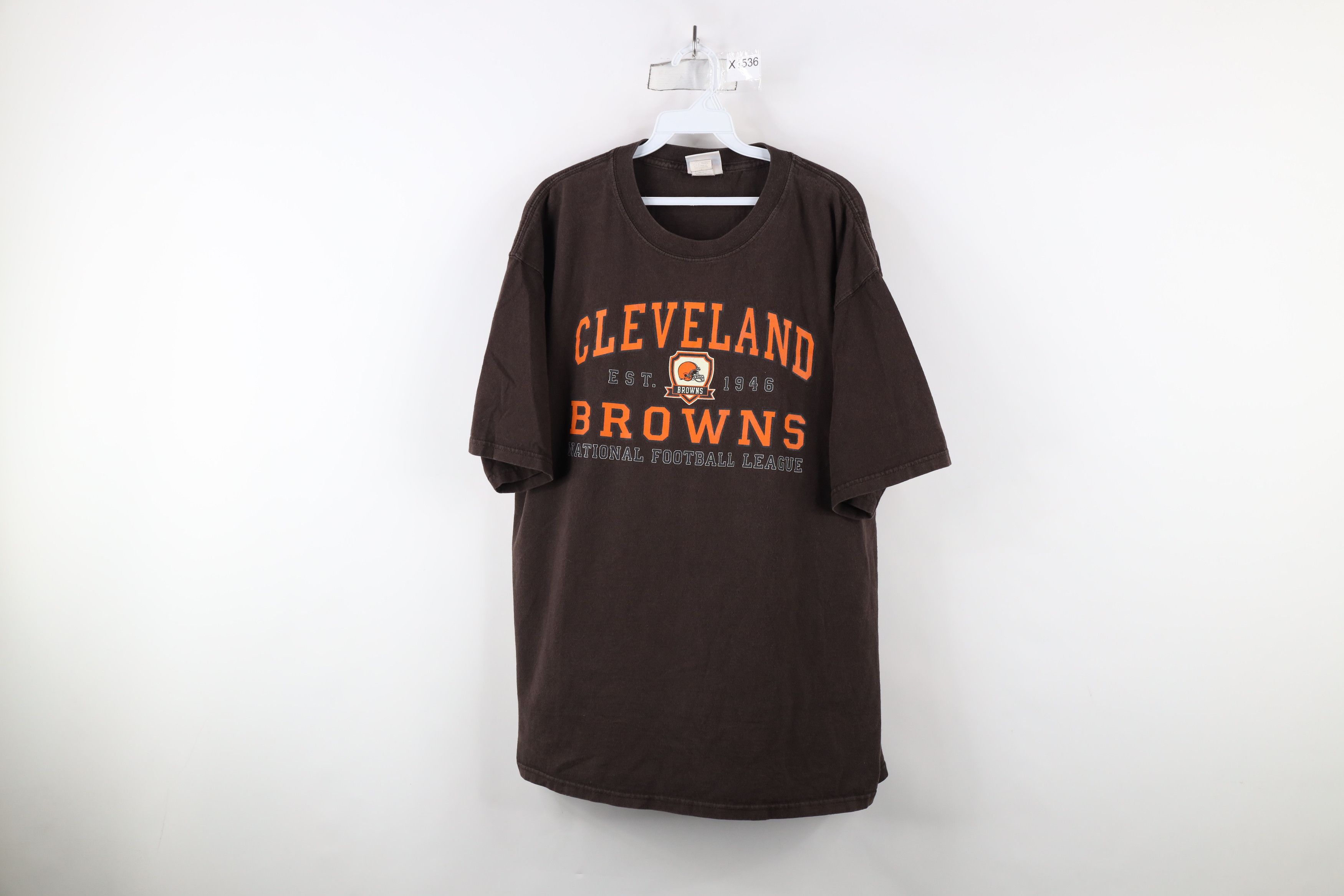 Vintage Vintage Spell Cleveland Browns Football Short Sleeve T-Shirt Size US XL / EU 56 / 4 - 1 Thumbnail