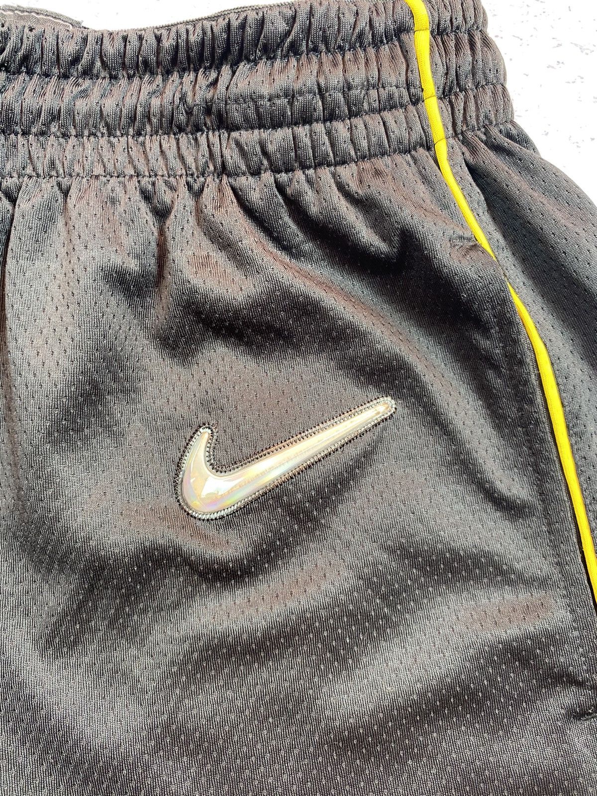 NBA × Nike Nike NBA Miami Heat Men’s Basketball Shorts Size US 36 / EU 52 - 7 Thumbnail