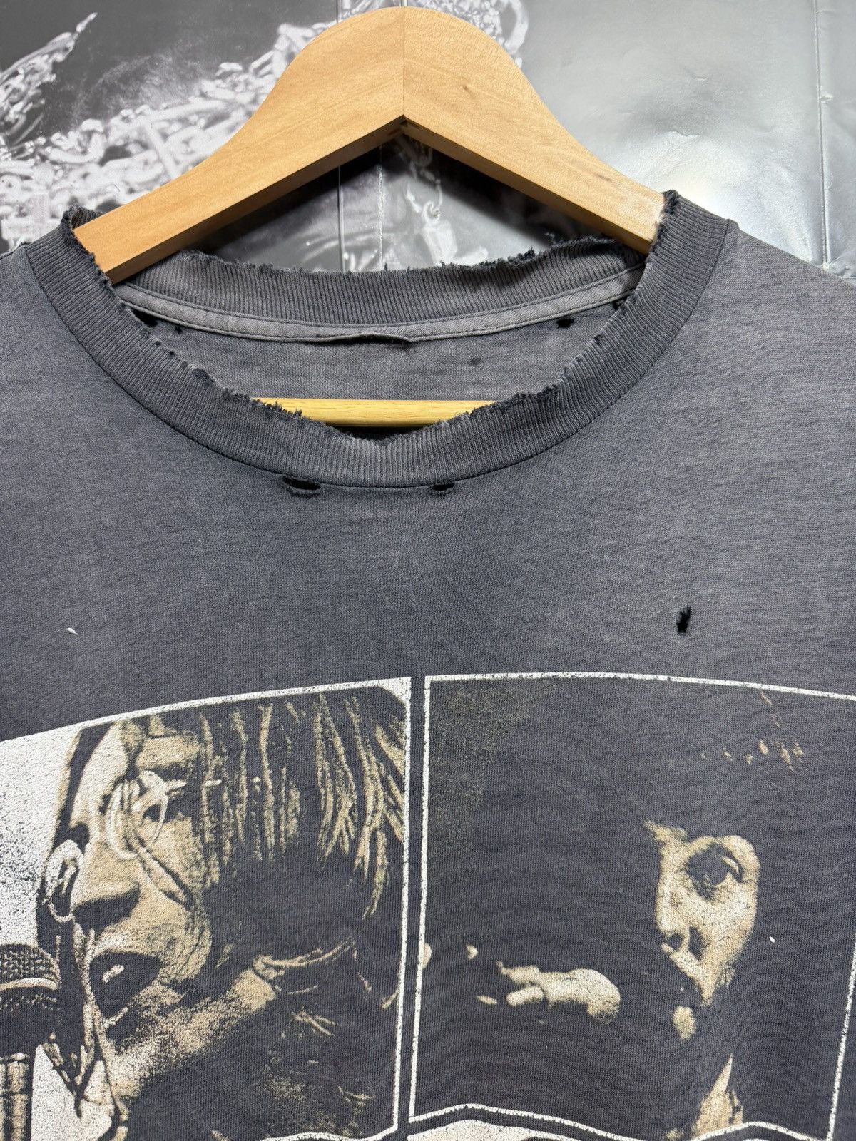 Band Tees THE BEATLES LET IT BE VINTAGE SHIRT 1998 THRASHED Size US M / EU 48-50 / 2 - 2 Thumbnail