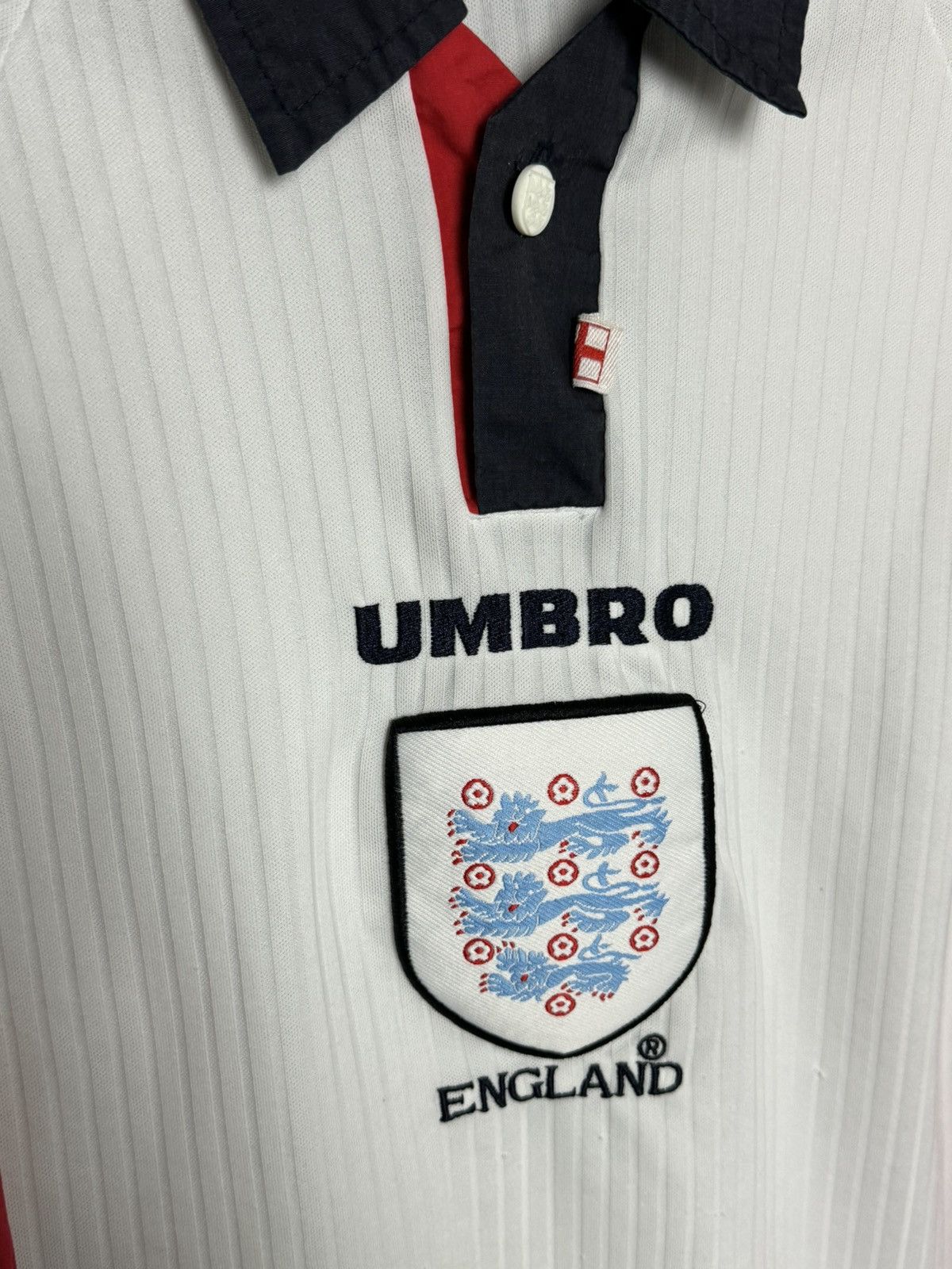 Umbro KIDS England National Team 97/99 Home Football Jersey Size US XS / EU 42 / 0 - 3 Thumbnail