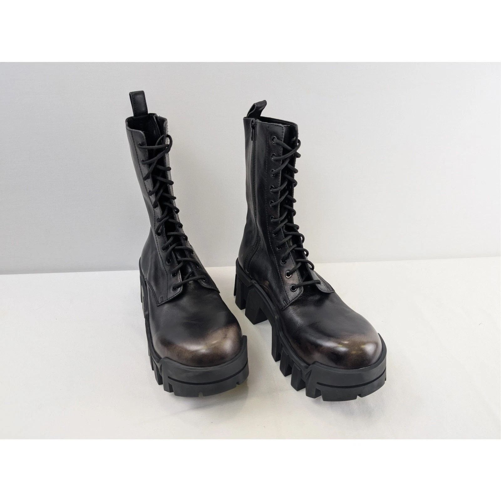 Balenciaga o1rshd1 Q:2 / Worn-out Effect Leather Bulldozer Laceup Boots Size US 11 / EU 44 - 6 Thumbnail
