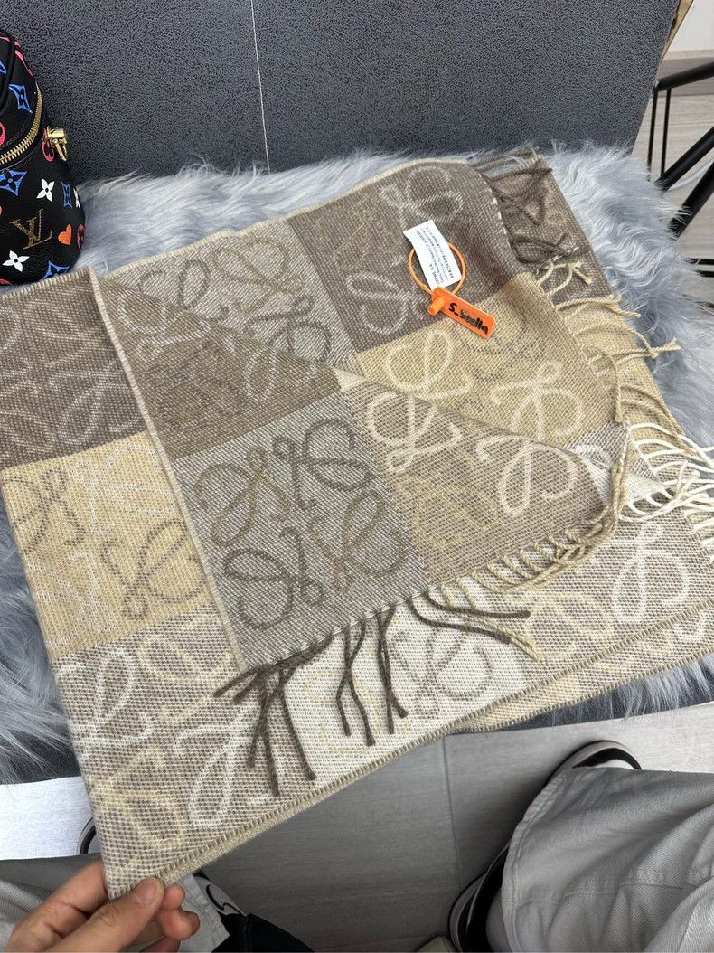 LOEWE Milk tea colored cashmere scarf