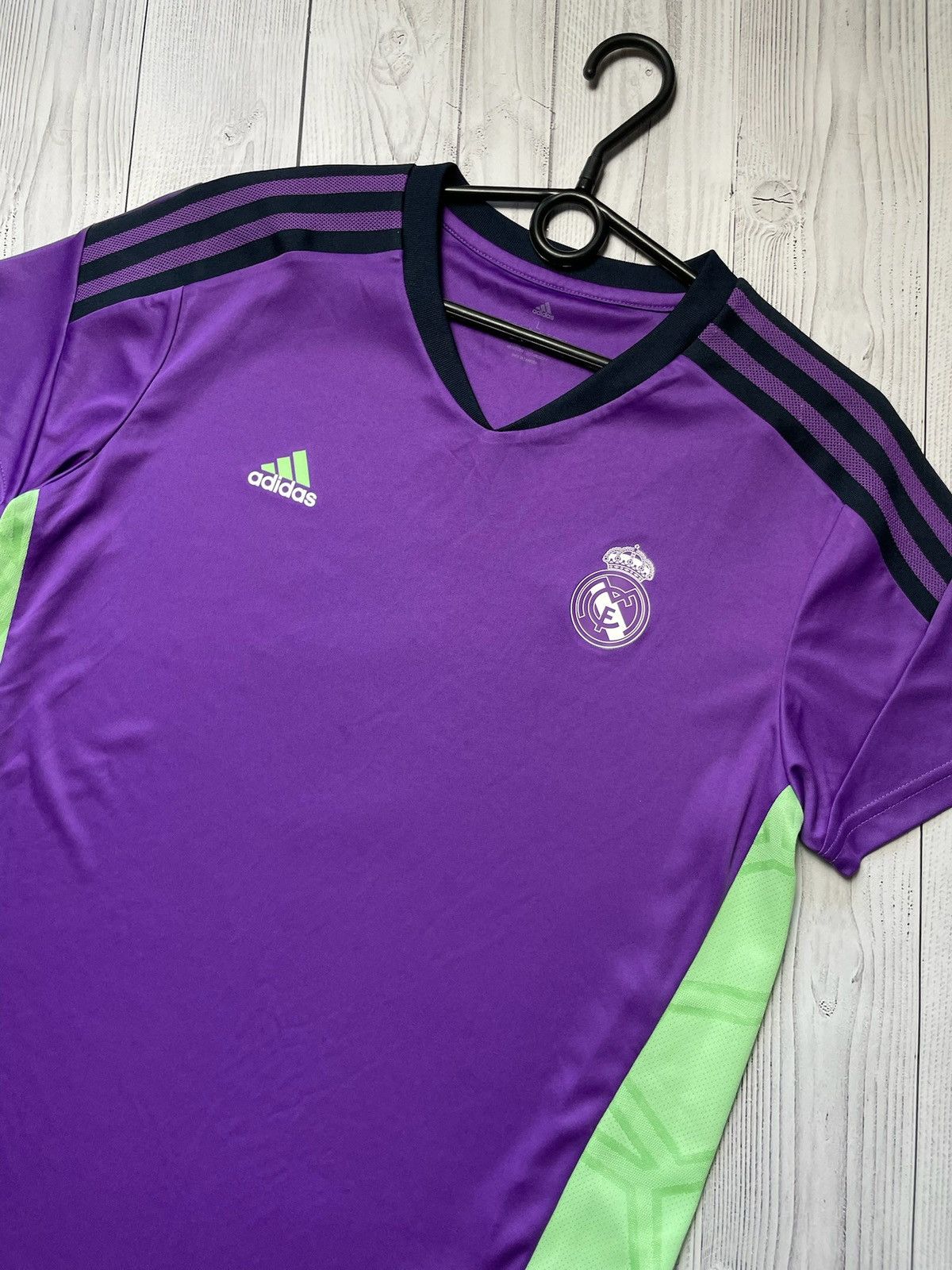 Other Vintage adidas Real Madrid soccer jersey size L purple Size L / US 10 / IT 46 - 2 Thumbnail