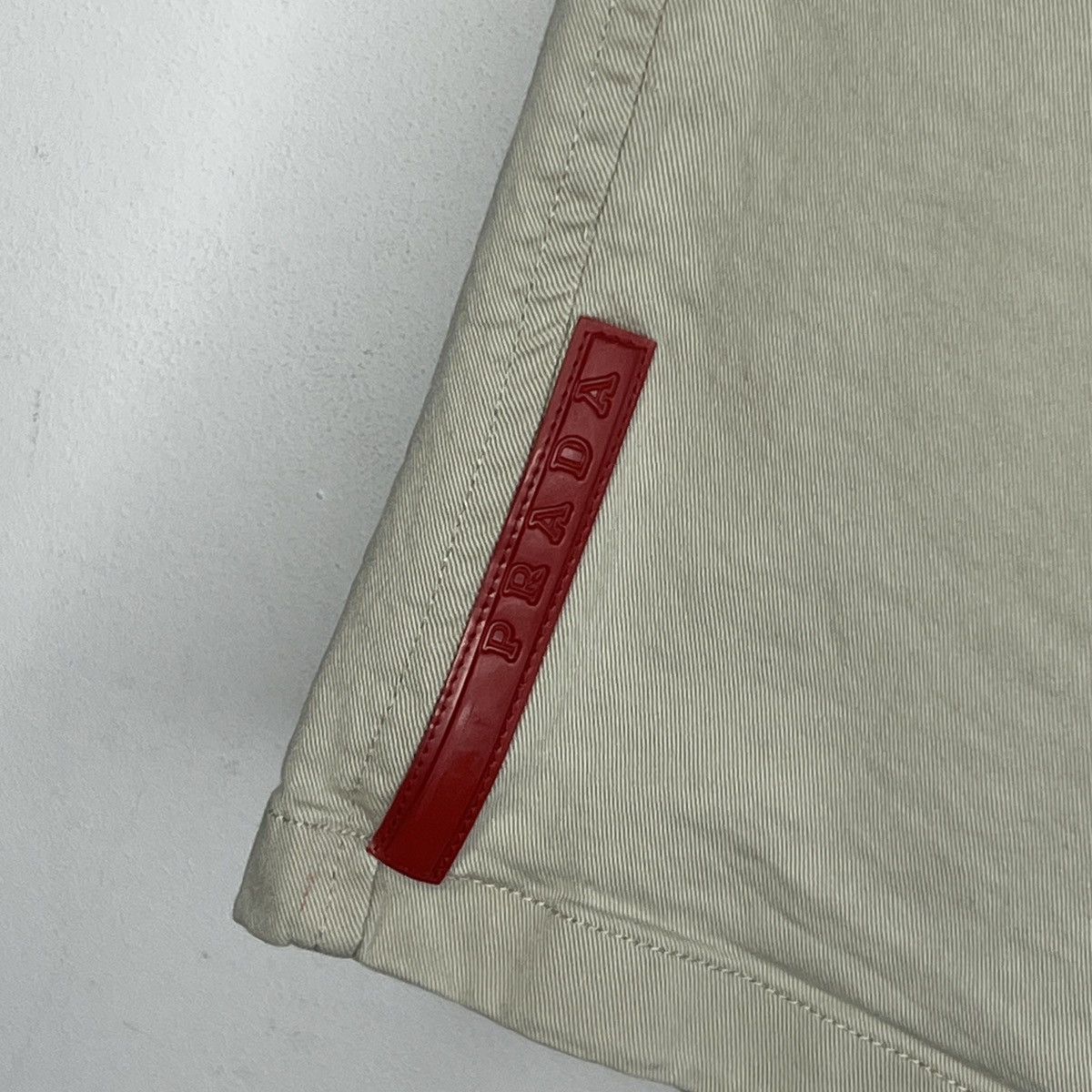 Prada Prada Shorts Bermuda Denim Jeans Red Logo Stripe Beige Size US 32 / EU 48 - 4 Thumbnail