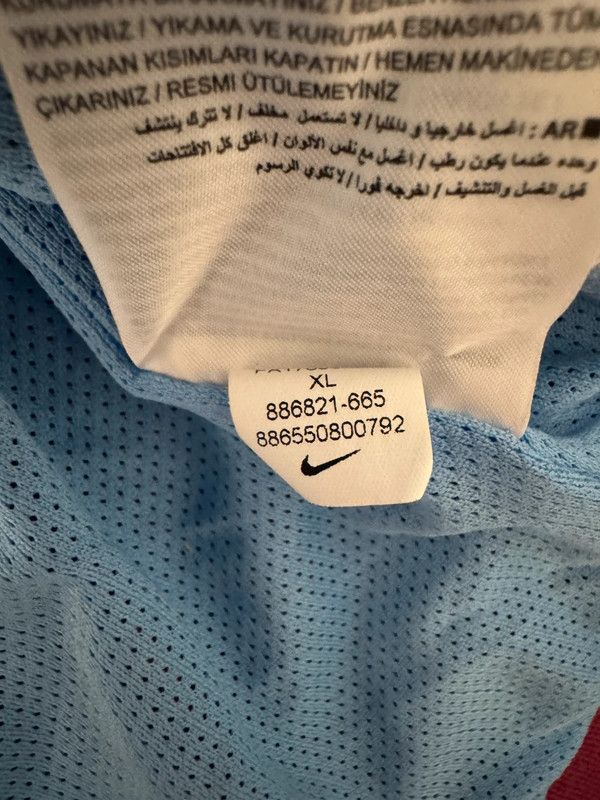 Nike Nike Performance Manchester City 2017/18 Windrunner size XL Size US XL / EU 56 / 4 - 11 Thumbnail