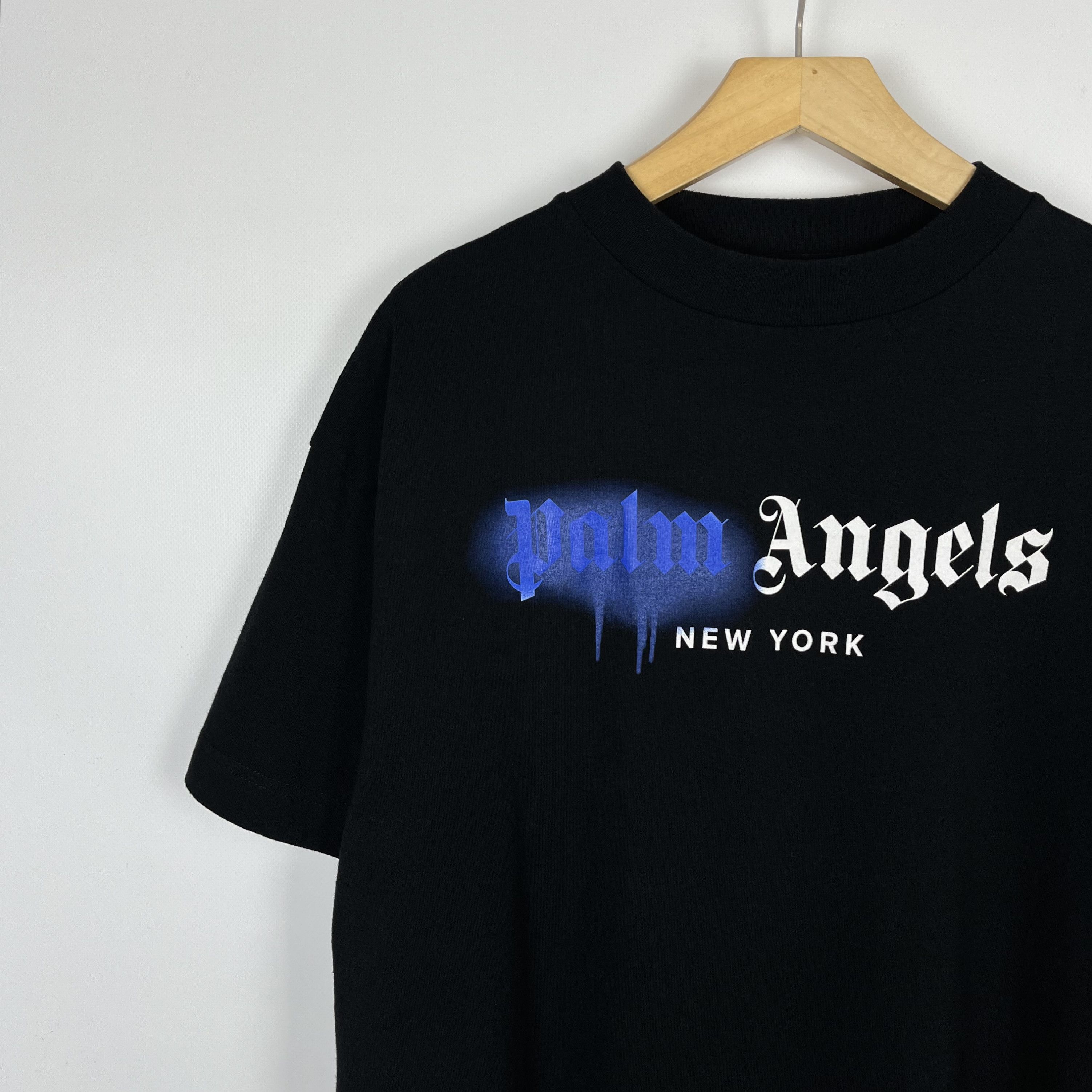 Palm Angels Palm Angels New York Sprayed Big Logo T Shirt Size US L / EU 52-54 / 3 - 5 Thumbnail