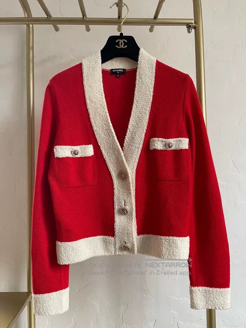 Chanel Chanel Red and white cashmere lion button cardigan coat Size XXS / US 00 / IT 34 - 1 Thumbnail