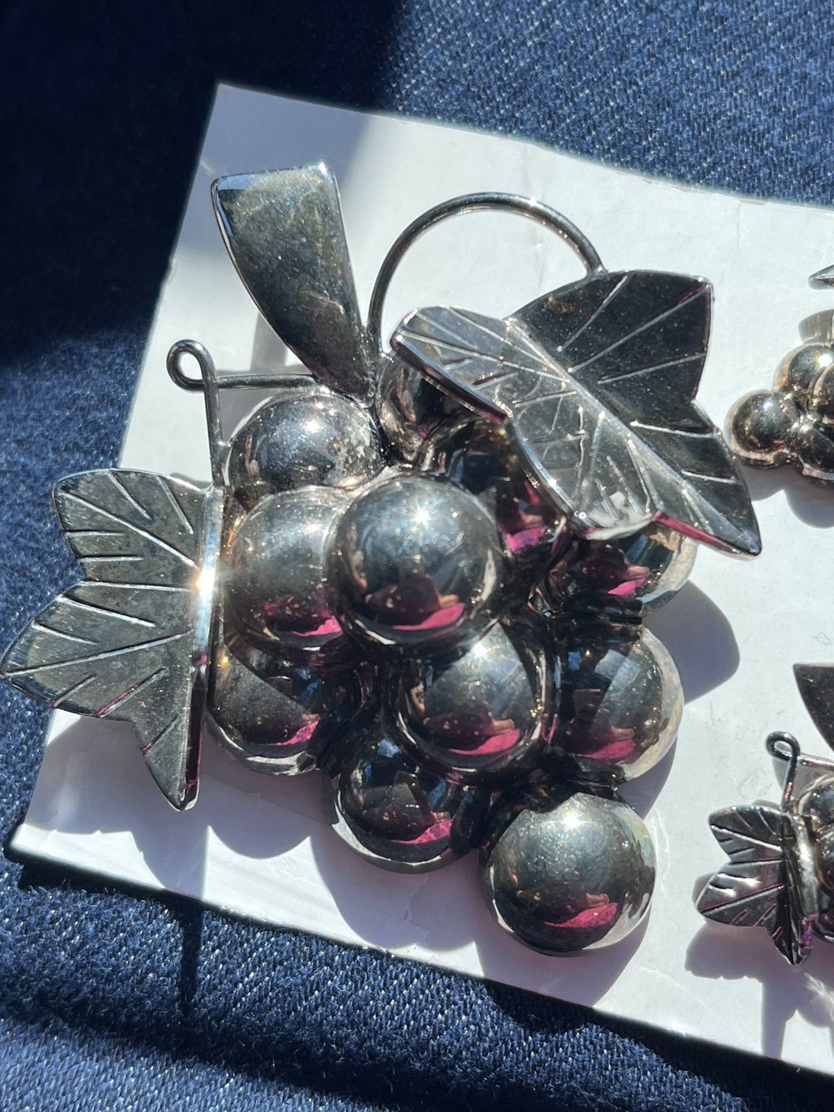 Other Vtg 1940s 1950s Best Silver Grape Brooch Pendant earring Set Size ONE SIZE - 2 Thumbnail