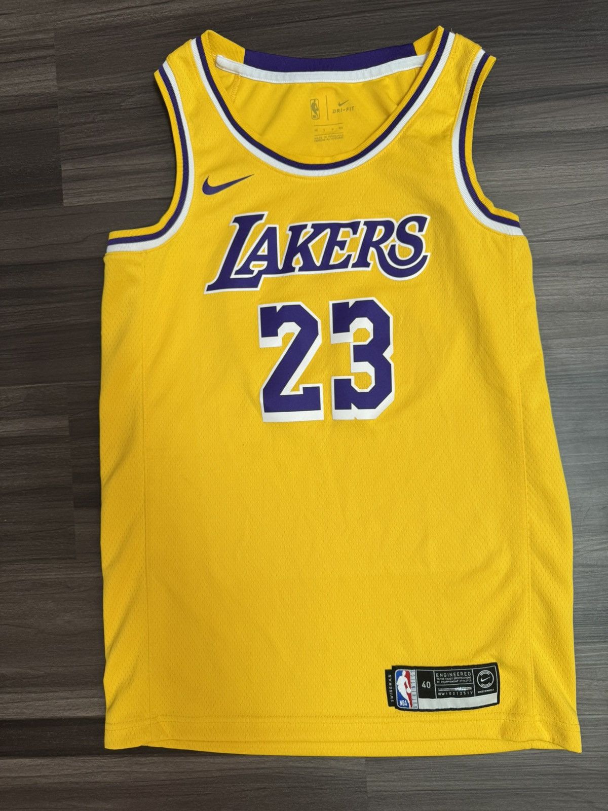 Nike LA Lakers LeBron James #23 NBA Swingman Jersey Size US S / EU 44-46 / 1 - 1 Thumbnail