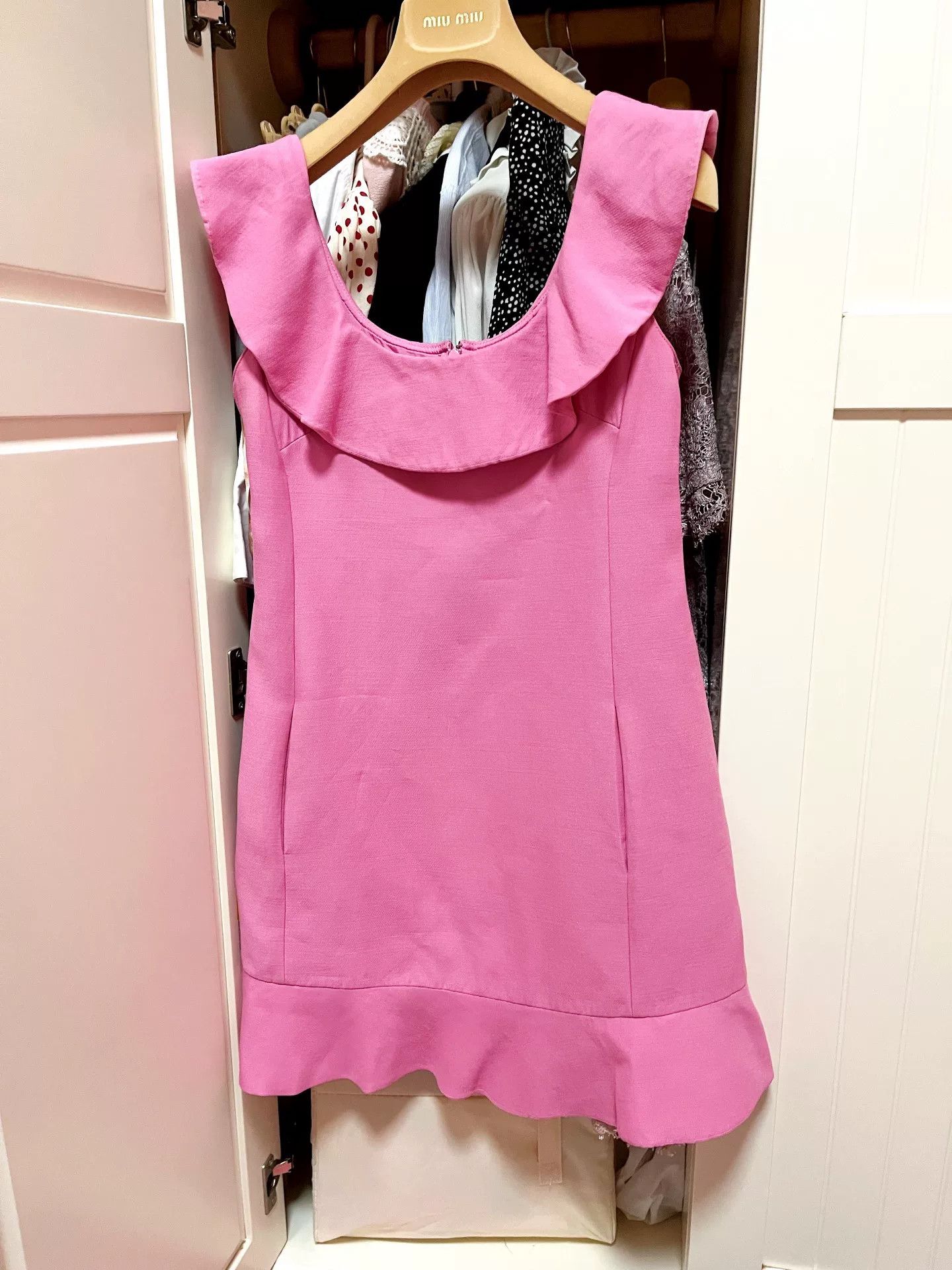 Pink Ruffled Collar Backless Dress