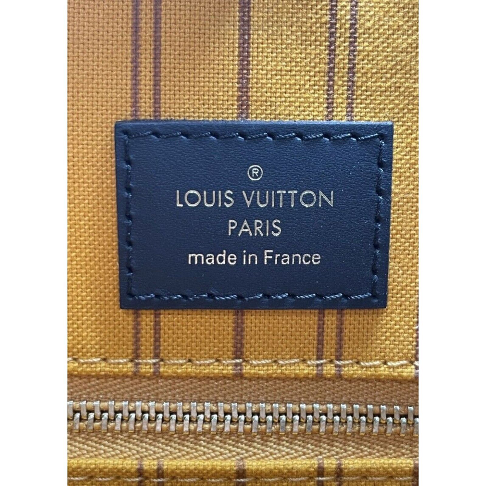 Louis Vuitton Louis Vuitton OnTheGo GM Fabric Interior Jungle Monogram Size ONE SIZE - 9 Thumbnail