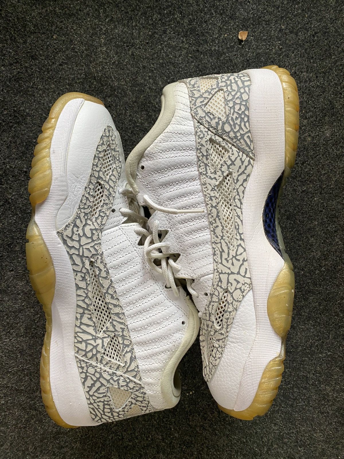Jordan Brand Air jordan 11 low IE cobalt 2015 Size US 10 / EU 43 - 2 Thumbnail