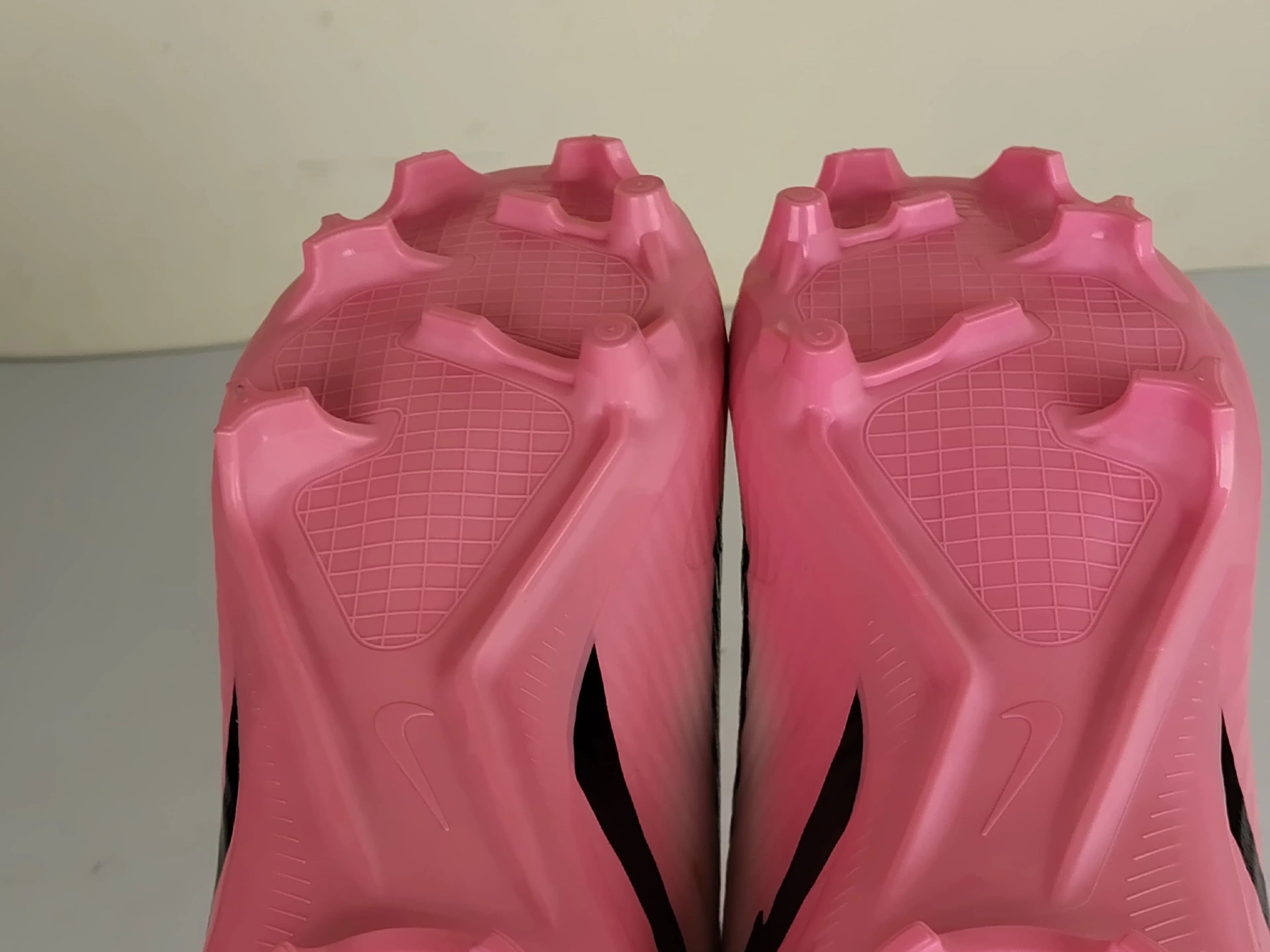 Nike Nike Air Zoom Mercurial Vapor 15 Academy MG Mad Brilliance Size US 11 / EU 44 - 6 Thumbnail