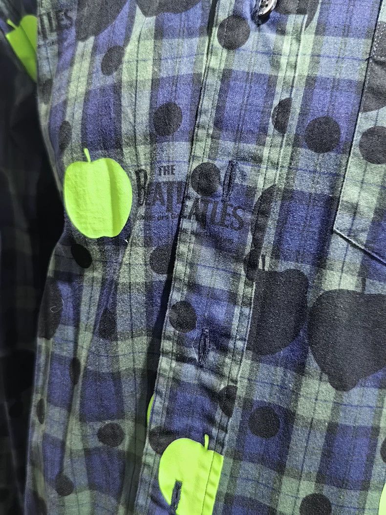 Comme des Garcons Comme Des Garcons The Beatles' Co-Branded Green Apple Prin Size US S / EU 44-46 / 1 - 4 Thumbnail