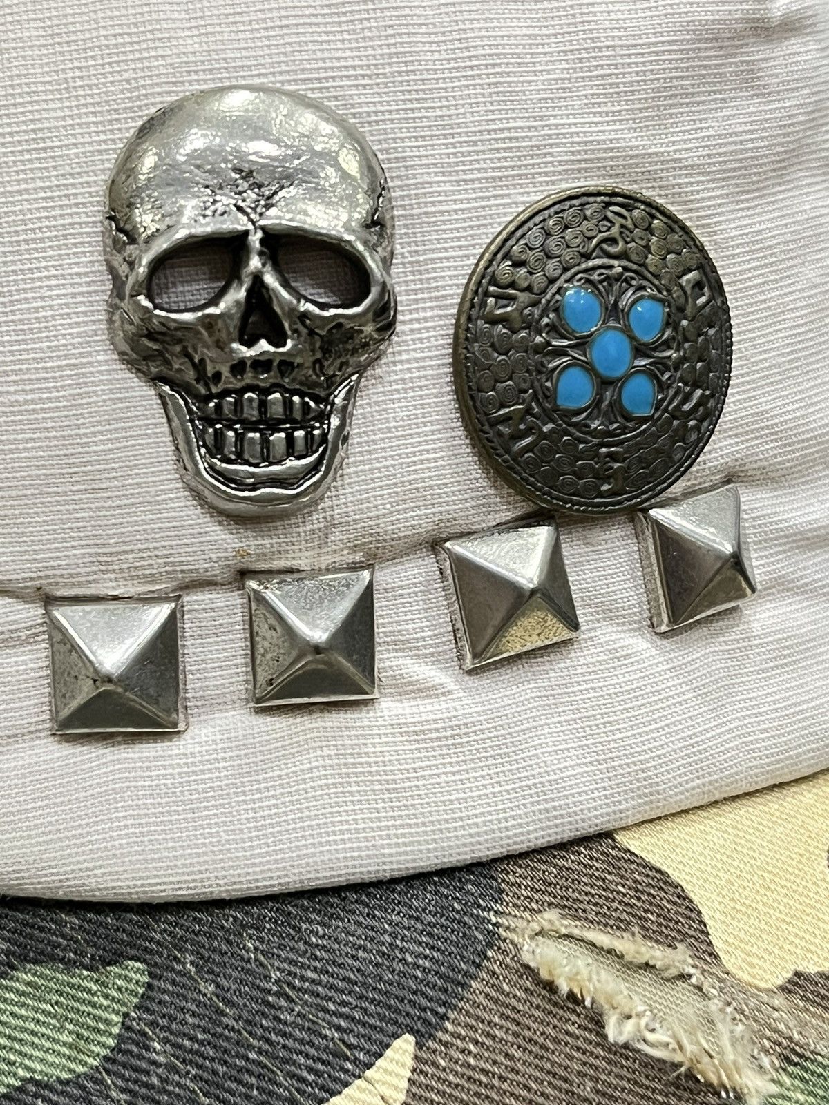 Vintage 🔥Vtg Studded Skull Distressed Army Camouflage Trucker Hat Size ONE SIZE - 2 Thumbnail