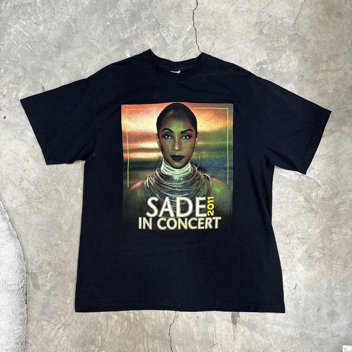 Band Tees × Rap Tees × Vintage Vintage 00s Sade 2011 Tour Shirt 