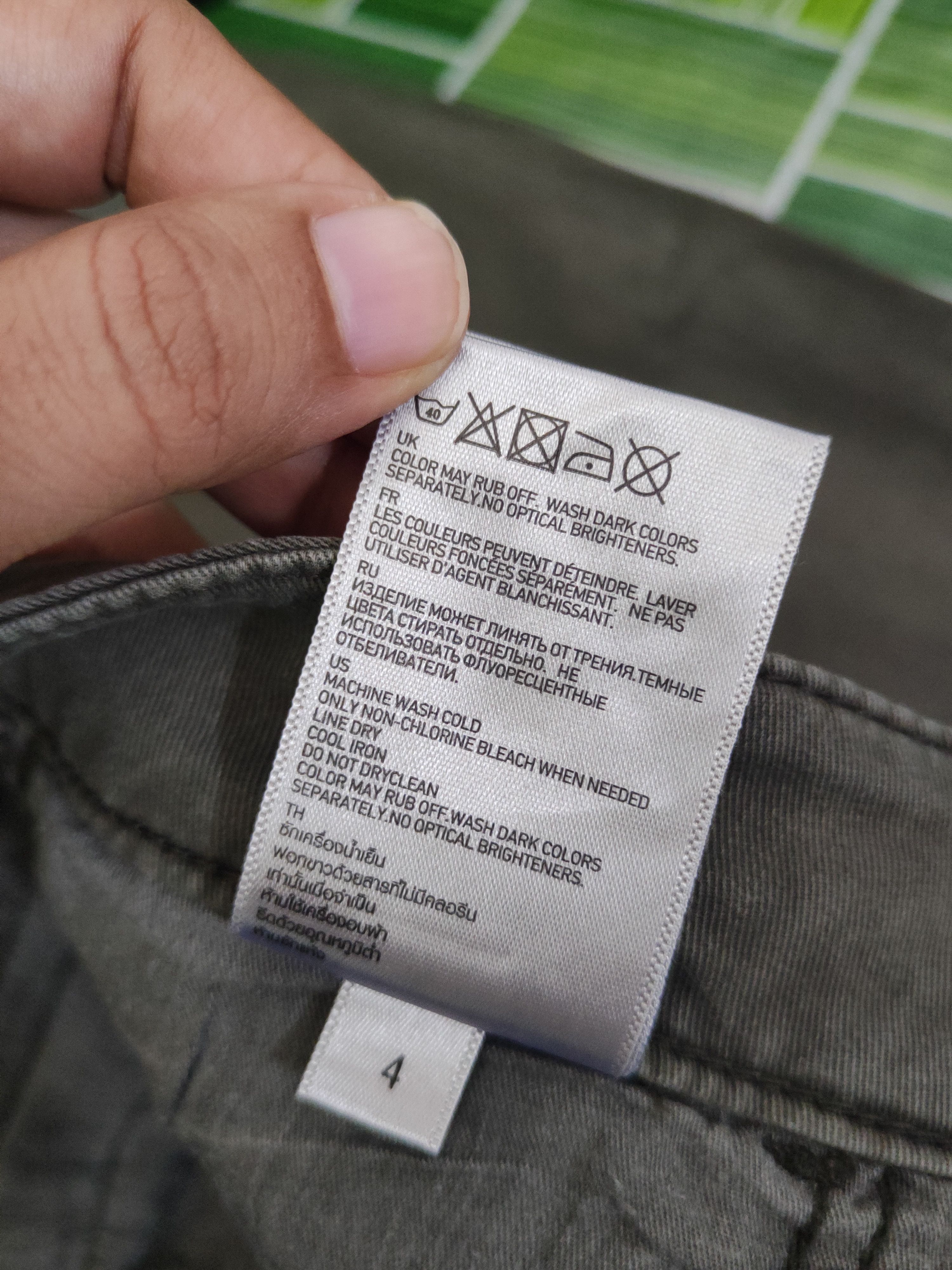 Japanese Brand DL Uniqlo Dark Olive Multipocket Cargo Pants #2146 Size 27" / US 4 / IT 40 - 12 Thumbnail