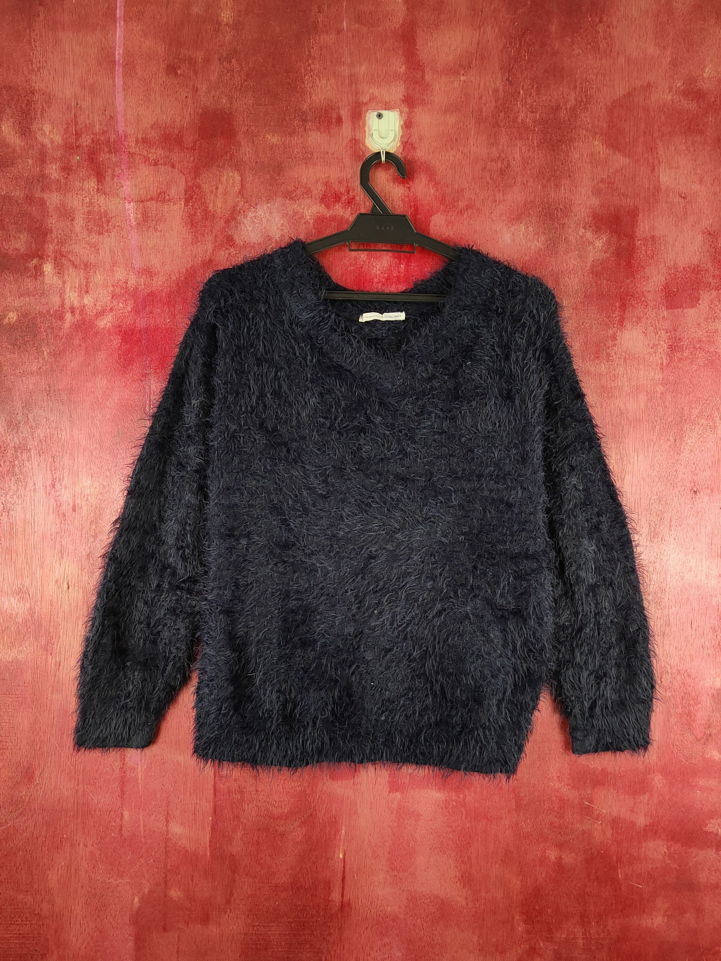 E Hypen World Gallery Navy Fur Mohair Knitwear #S2029