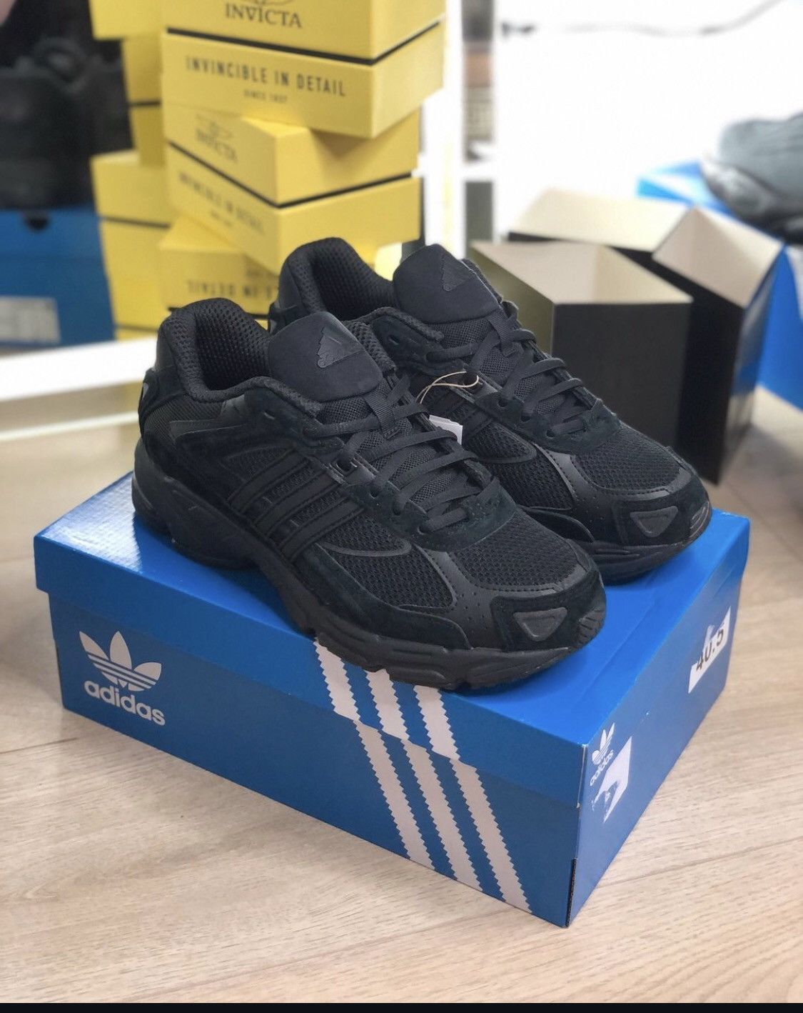 Adidas Adidas Response CL Size US 8 / EU 41 - 2 Thumbnail