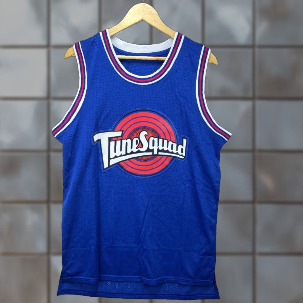 Jordan Brand VINTAGE Tune Squad Looney Tunes Bugs Bunny Basketball Jersey T-Shirt Small Men Black Size US S / EU 44-46 / 1 - 1 Thumbnail