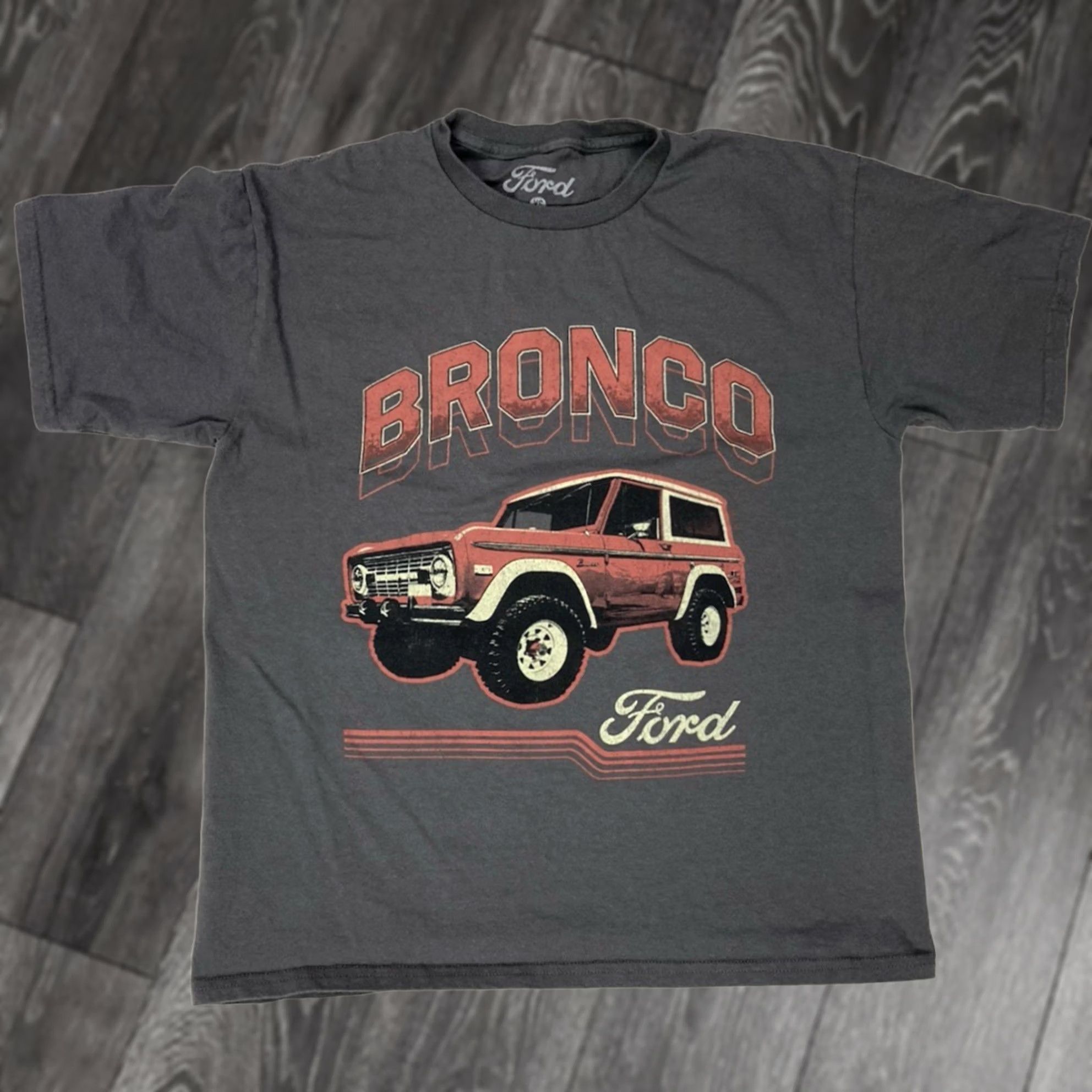 Ford FORD Bronco Graphic T-shirt Women XS Gray Short Sleeve Size XS / US 0-2 / IT 36-38 - 1 Thumbnail