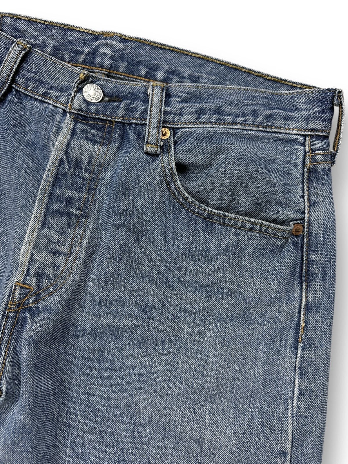 Levi's Vintage Levis 501 Jeans Washed Blue Denim Men’s Size W32 L32 Size US 32 / EU 48 - 14 Thumbnail