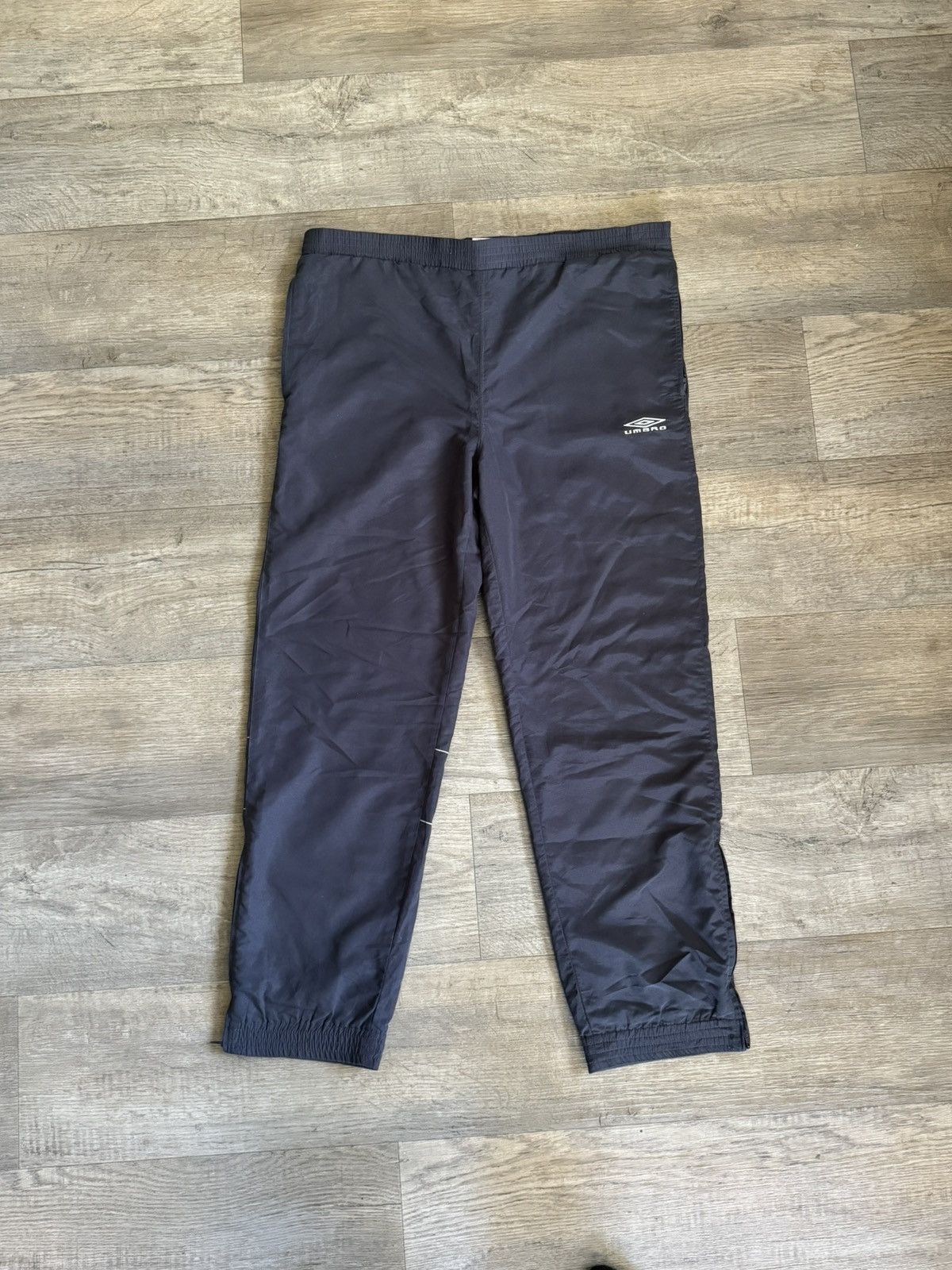 Umbro Vintage Umbro Sweatpants Size US 36 / EU 52 - 2 Thumbnail