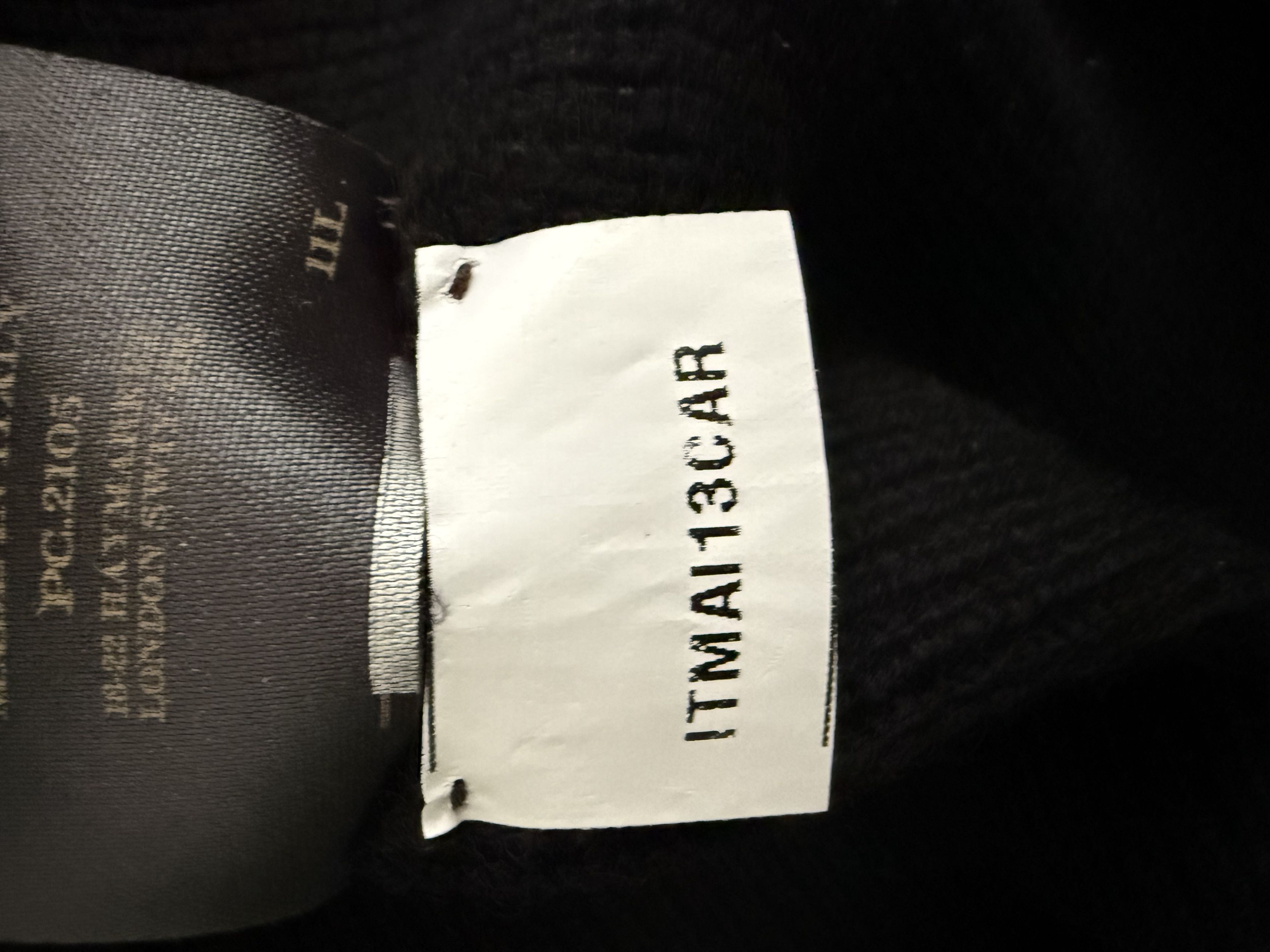 Burberry 100% Cashmere Ribbed Deep V-Neck Sweater Size US M / EU 48-50 / 2 - 13 Thumbnail