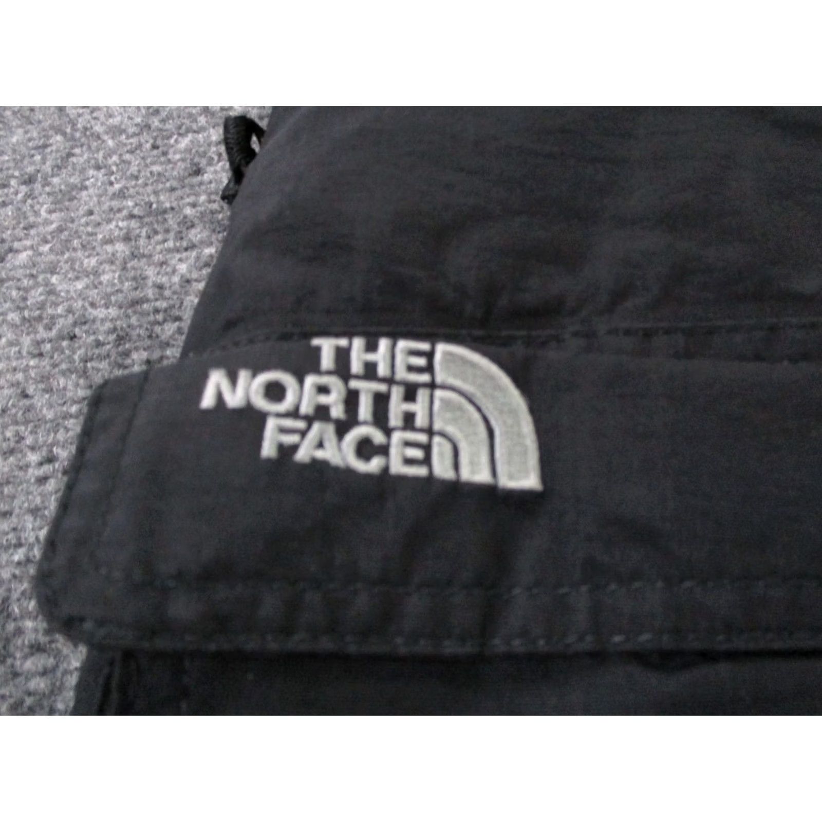 The North Face VINTAGE The North Face Pants Women L Snow Insulated Nylon Hyvent Black 30 in Inseam Snow Pants Womens L Size 36" / US 14 / IT 50 - 7 Thumbnail