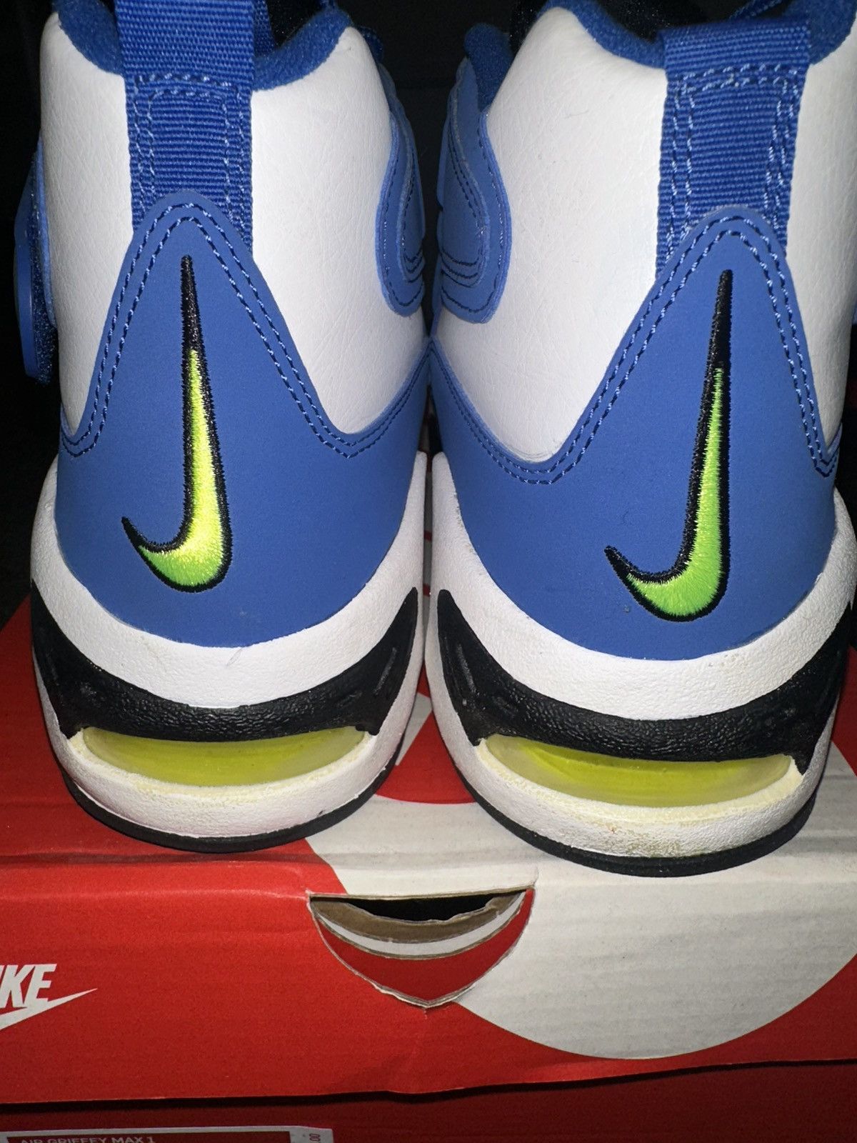 Nike AIR GRIFFEY MAX 1 VOLT SZ 8 Size US 8 / EU 41 - 4 Thumbnail