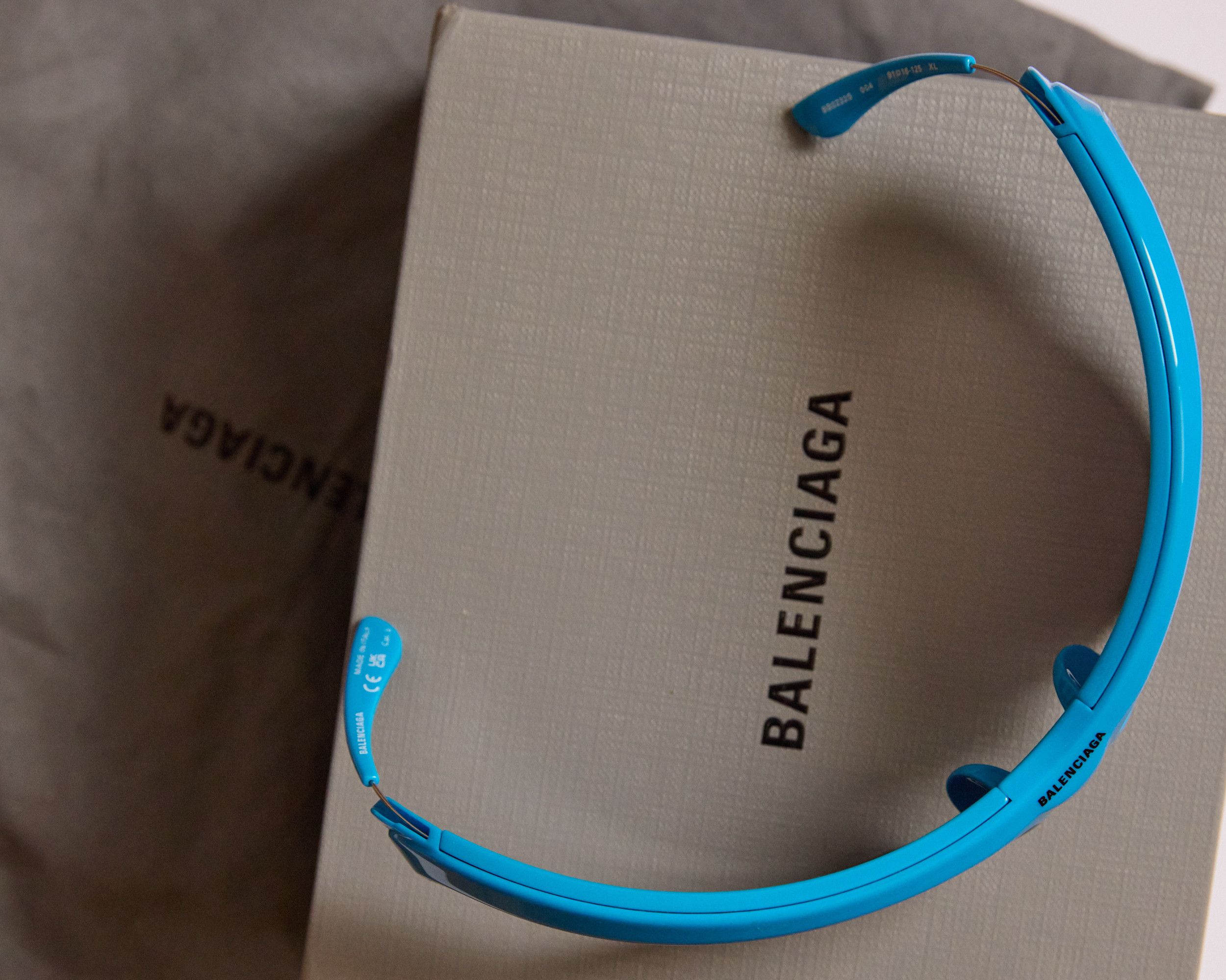 Balenciaga BALENCIAGA FW22 Blue Wire Cat-Eye Sunglasses Size ONE SIZE - 7 Thumbnail