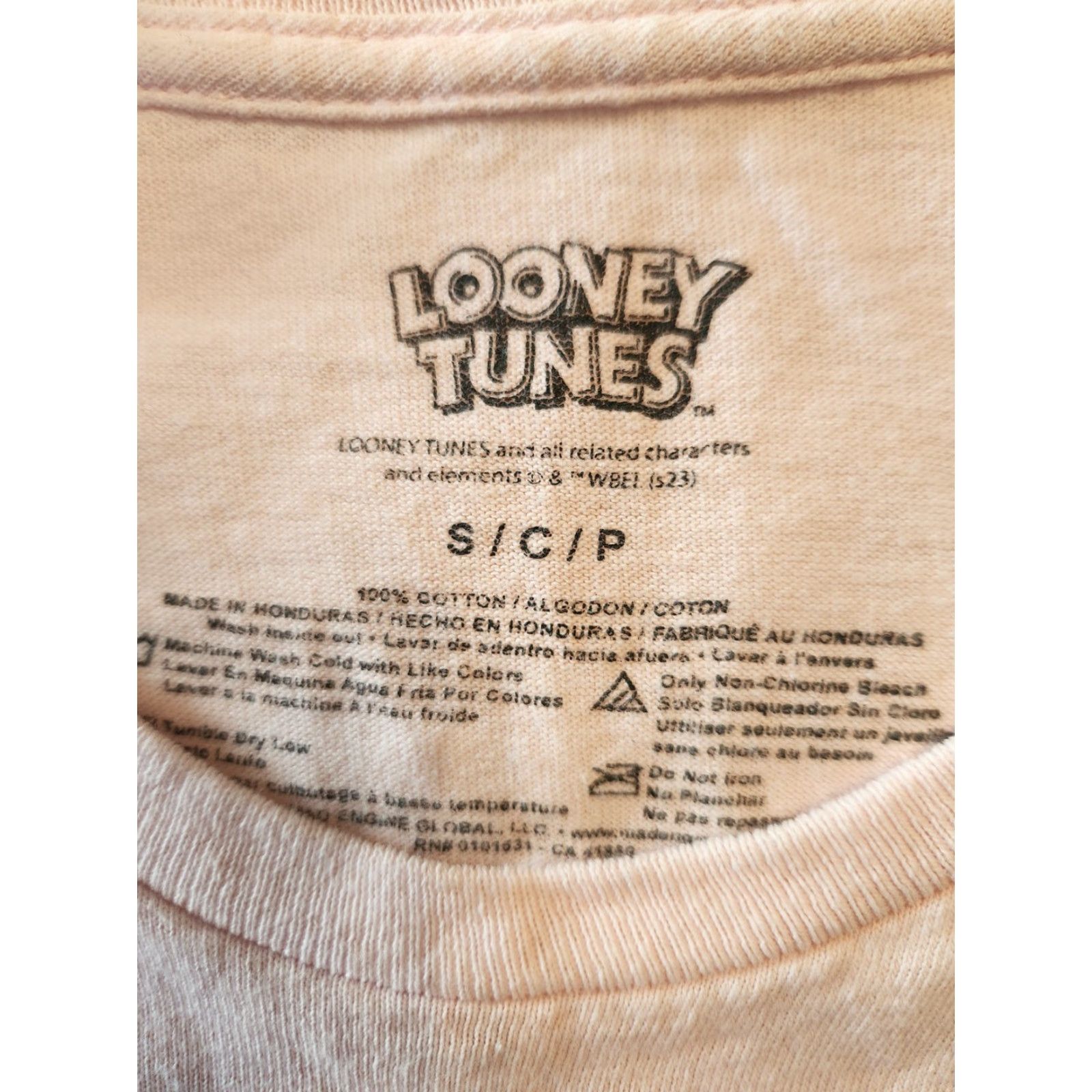 Vintage Looney Tunes T-Shirt Front And Back Pink Size Small Men Crew Neck Short Sleeve Cotton Group Shot Lineup Bugs Bunny Daffy Duck Tweety Pink T Shirt Size US S / EU 44-46 / 1 - 3 Thumbnail