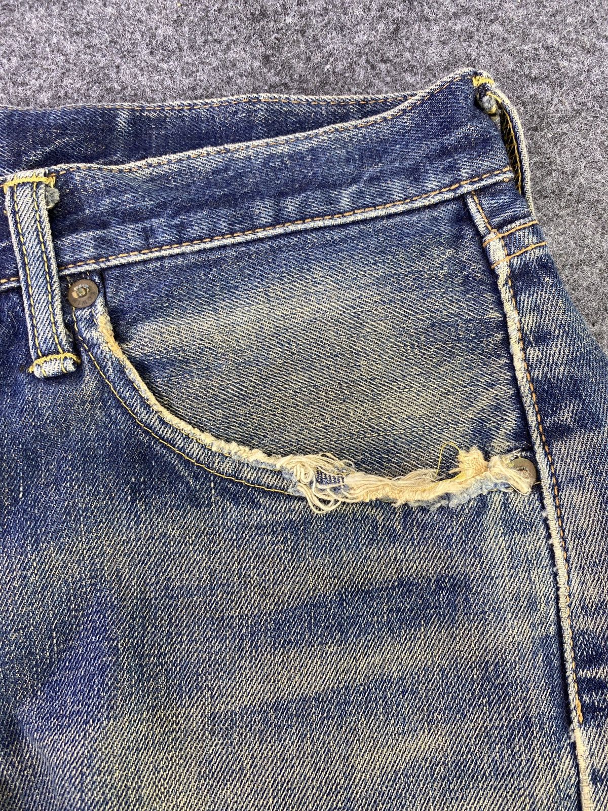 Edwin Edwin 505xx Redline Distressed Blue Wash Jeans- J868 Size US 33 - 15 Thumbnail