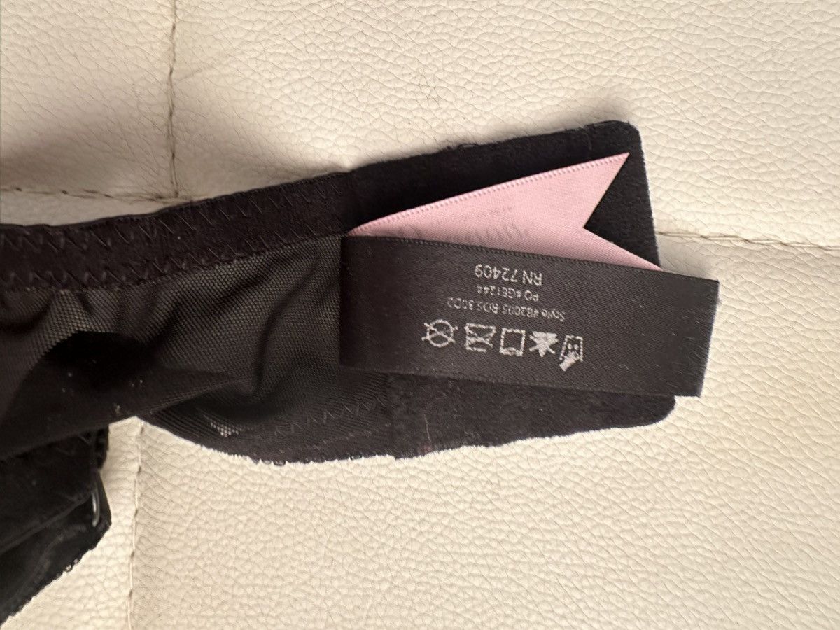Victoria's Secret 30DD Bra Size ONE SIZE - 5 Thumbnail