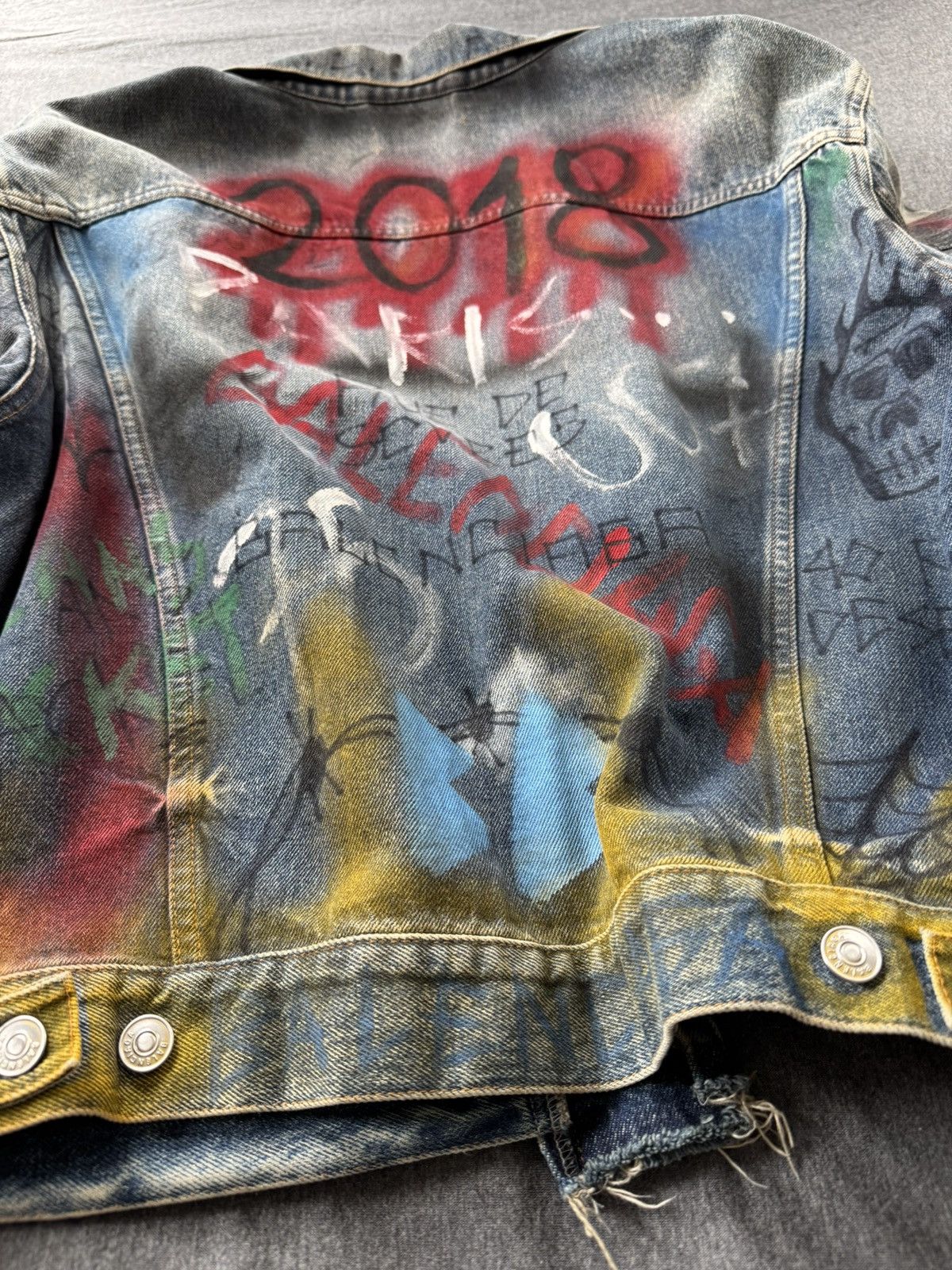 Balenciaga Balenciaga Denim Jacket Custom Painted Grafitti All-Over Size US S / EU 44-46 / 1 - 6 Thumbnail