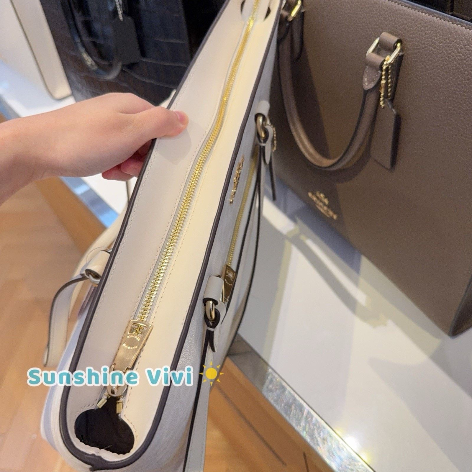 Coach NWT COACH Station Tote Bag Canvas CCD69 Gold/White/Chalk Size ONE SIZE - 2 Thumbnail