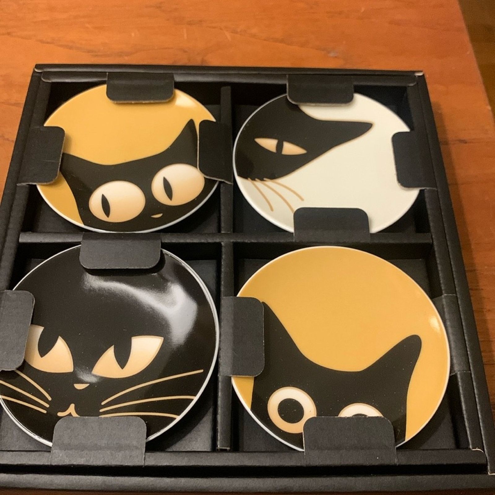 Vintage BNIB MIYA JAPAN SET/4 3.5” CAT EYES PLATES PORCELAIN CERAMIC Size ONE SIZE - 1 Thumbnail